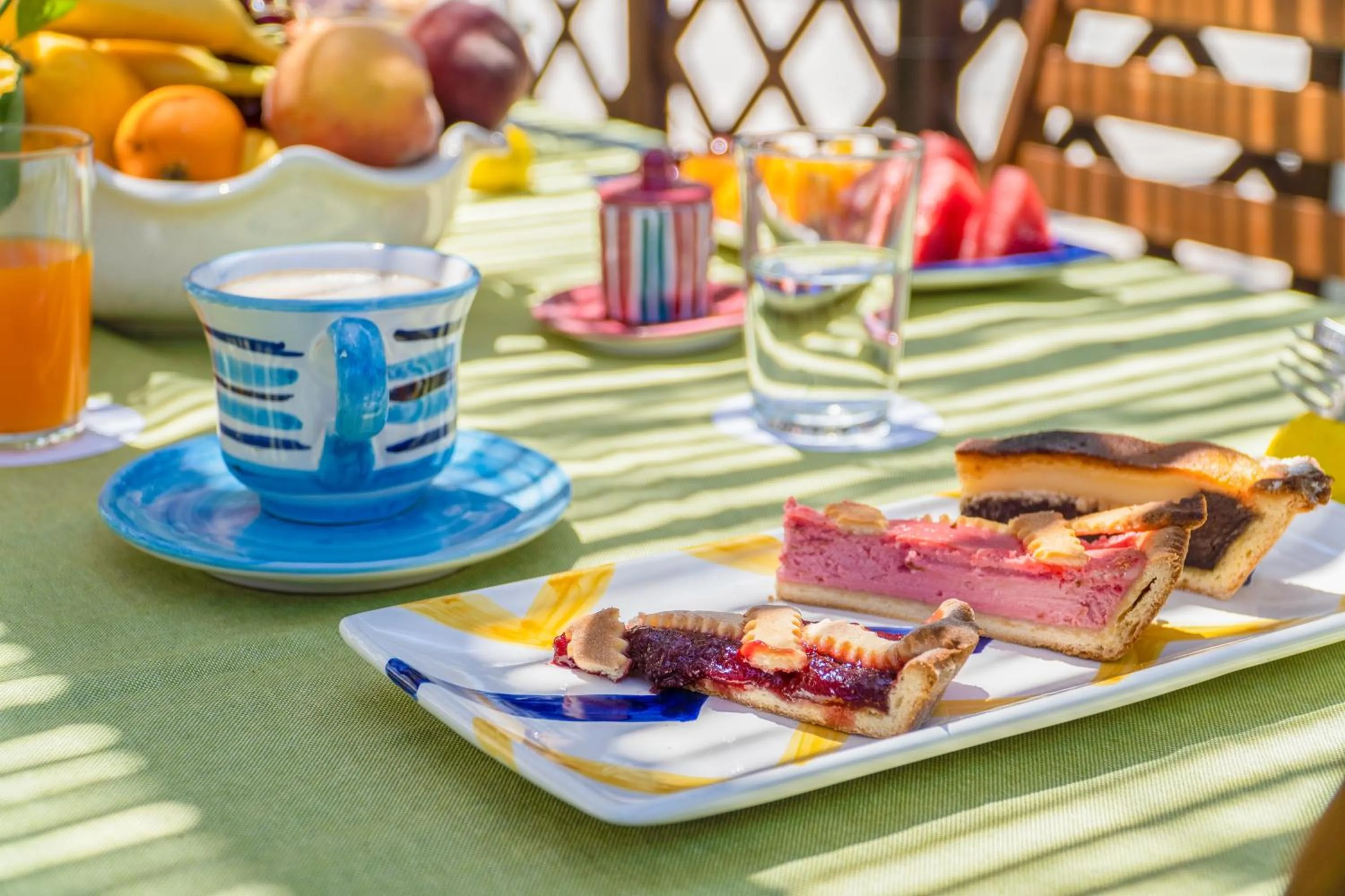 Breakfast in Villa Iolanda