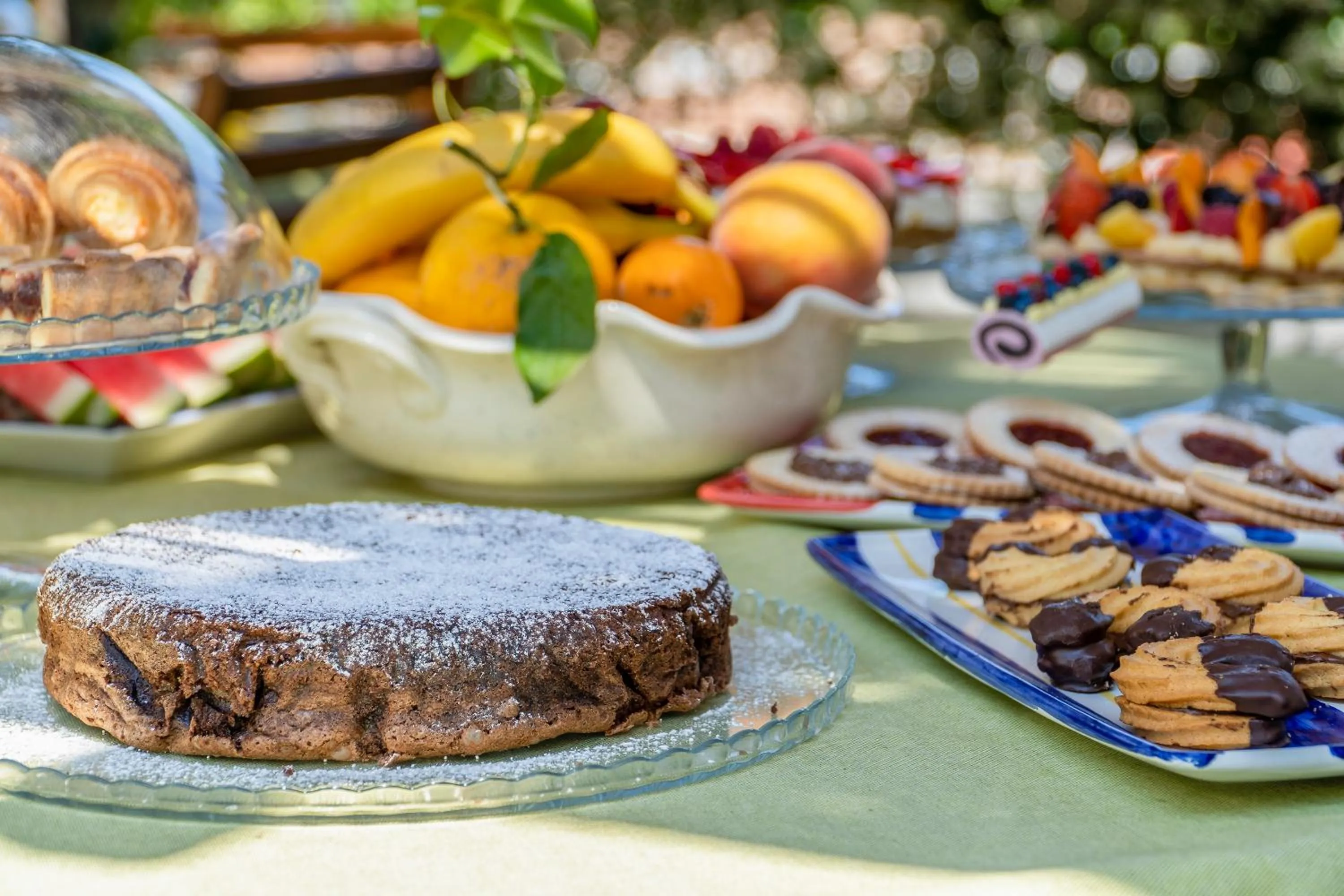 Breakfast in Villa Iolanda