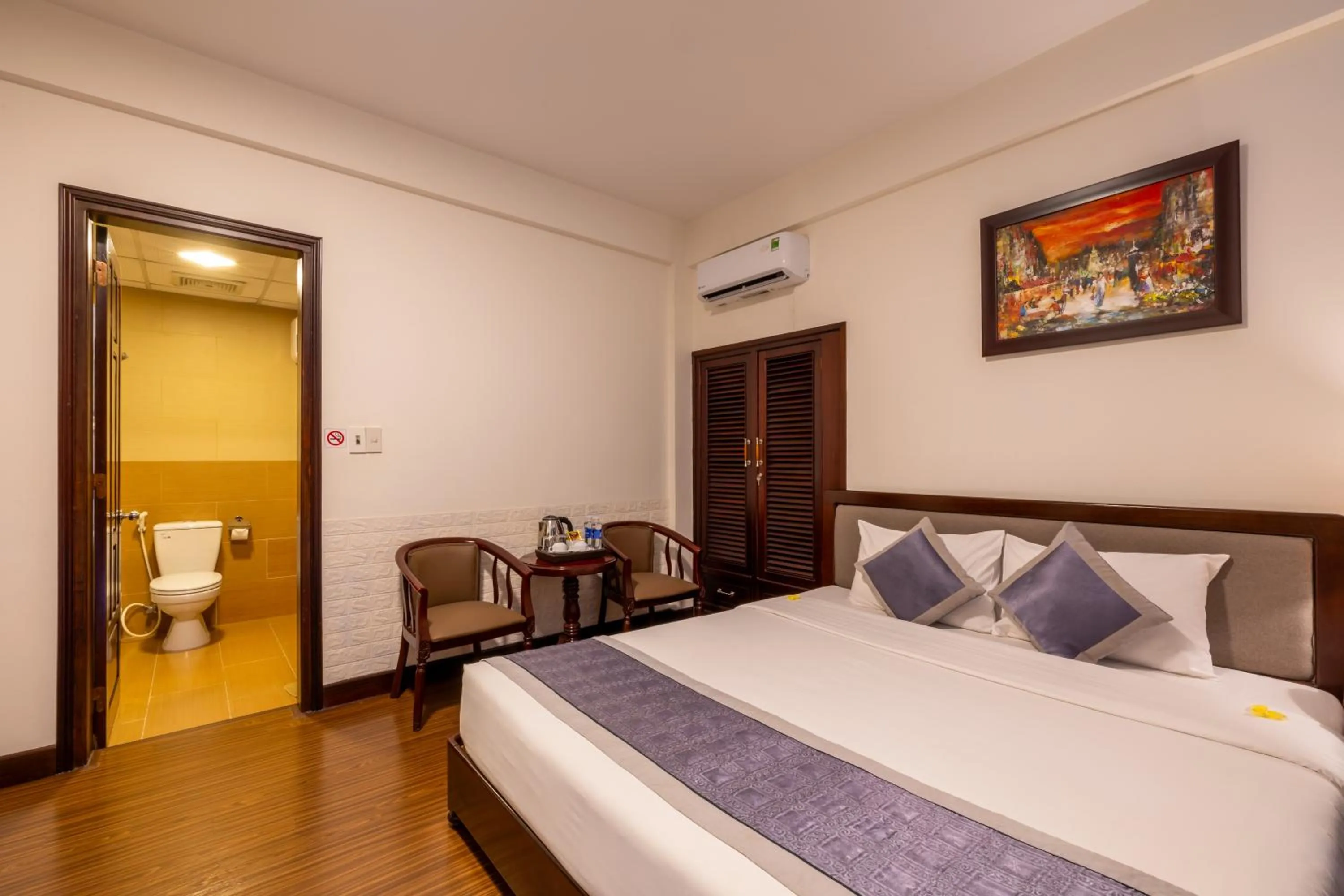 Bed in Baly Hotel Hue