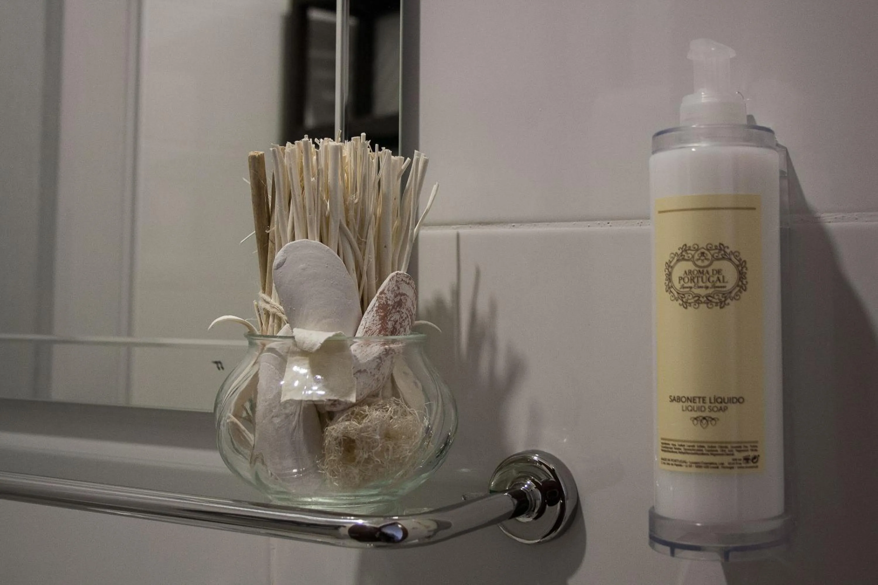 Bathroom in Nations Porto - Studios & Suites
