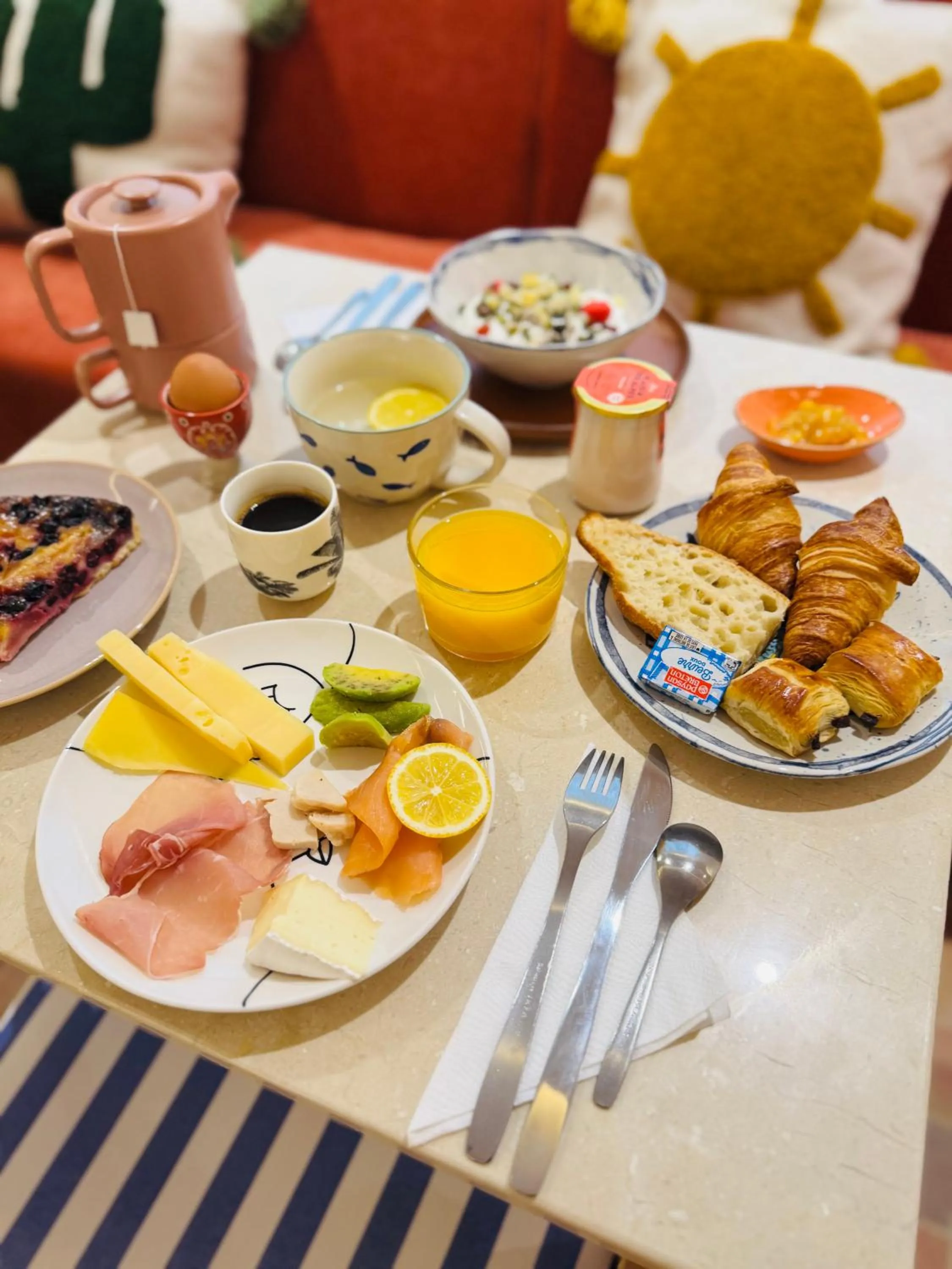 Breakfast in Hôtel Gabriel
