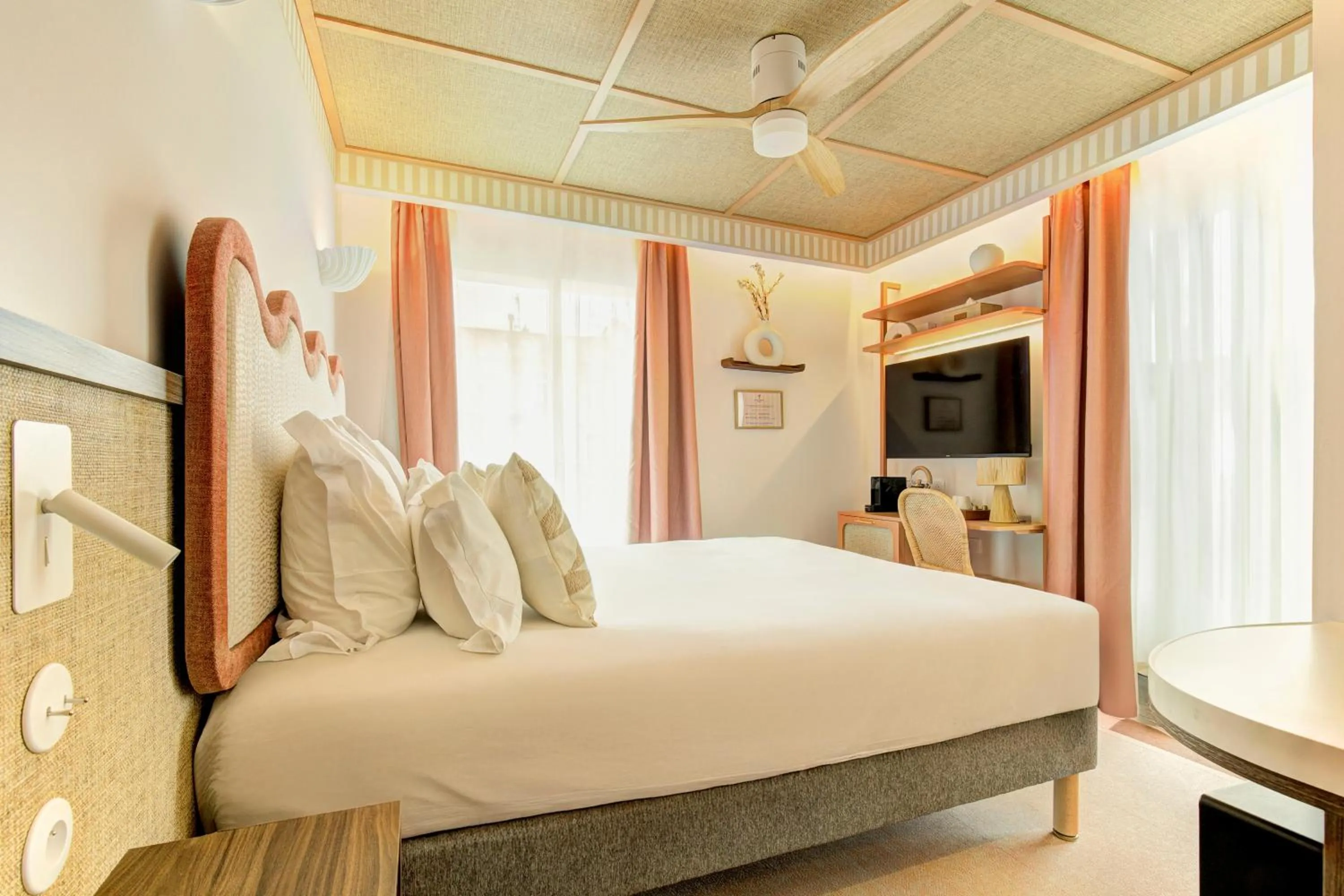 Bed in Hôtel Gabriel