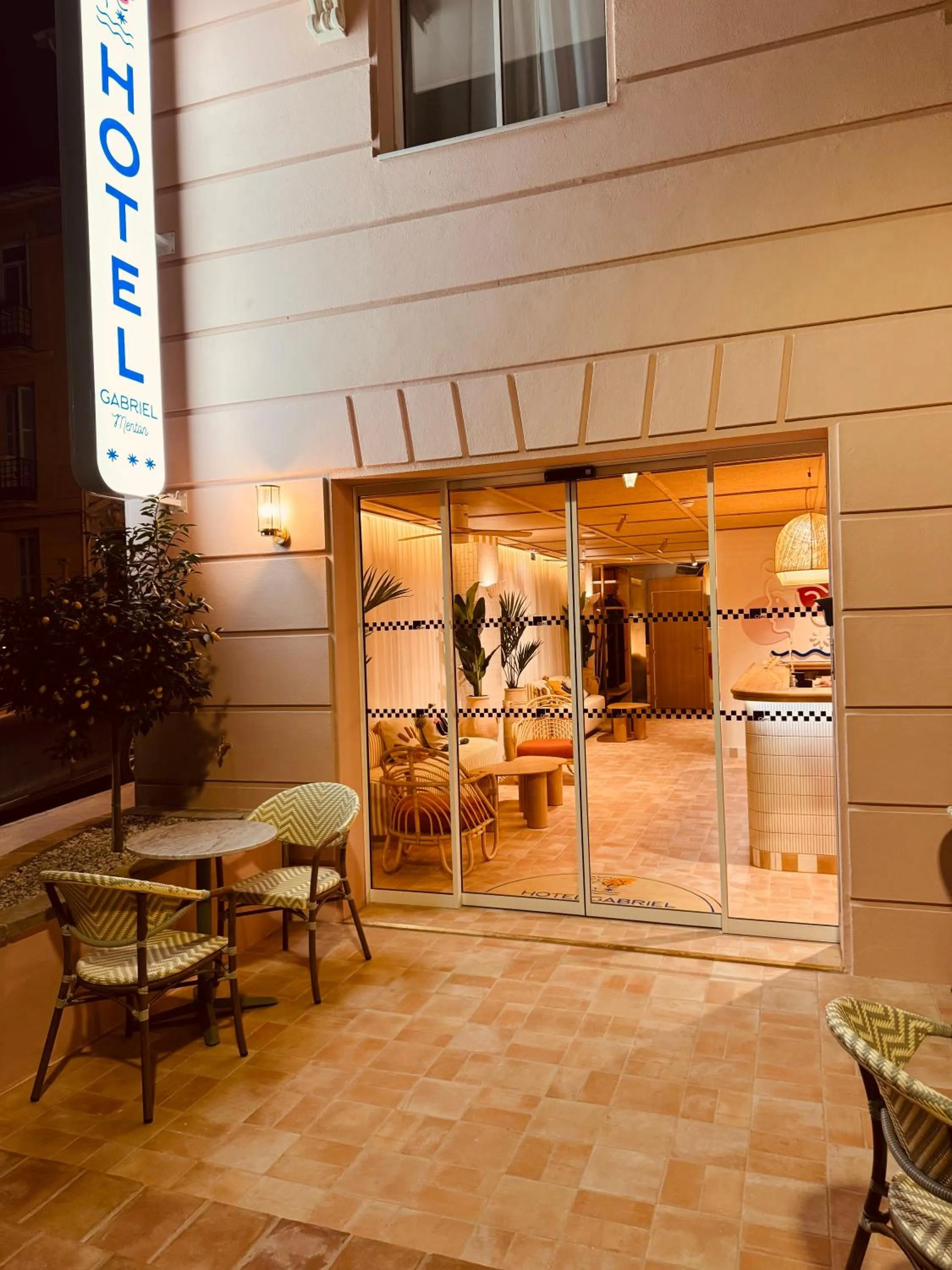 Patio in Hôtel Gabriel