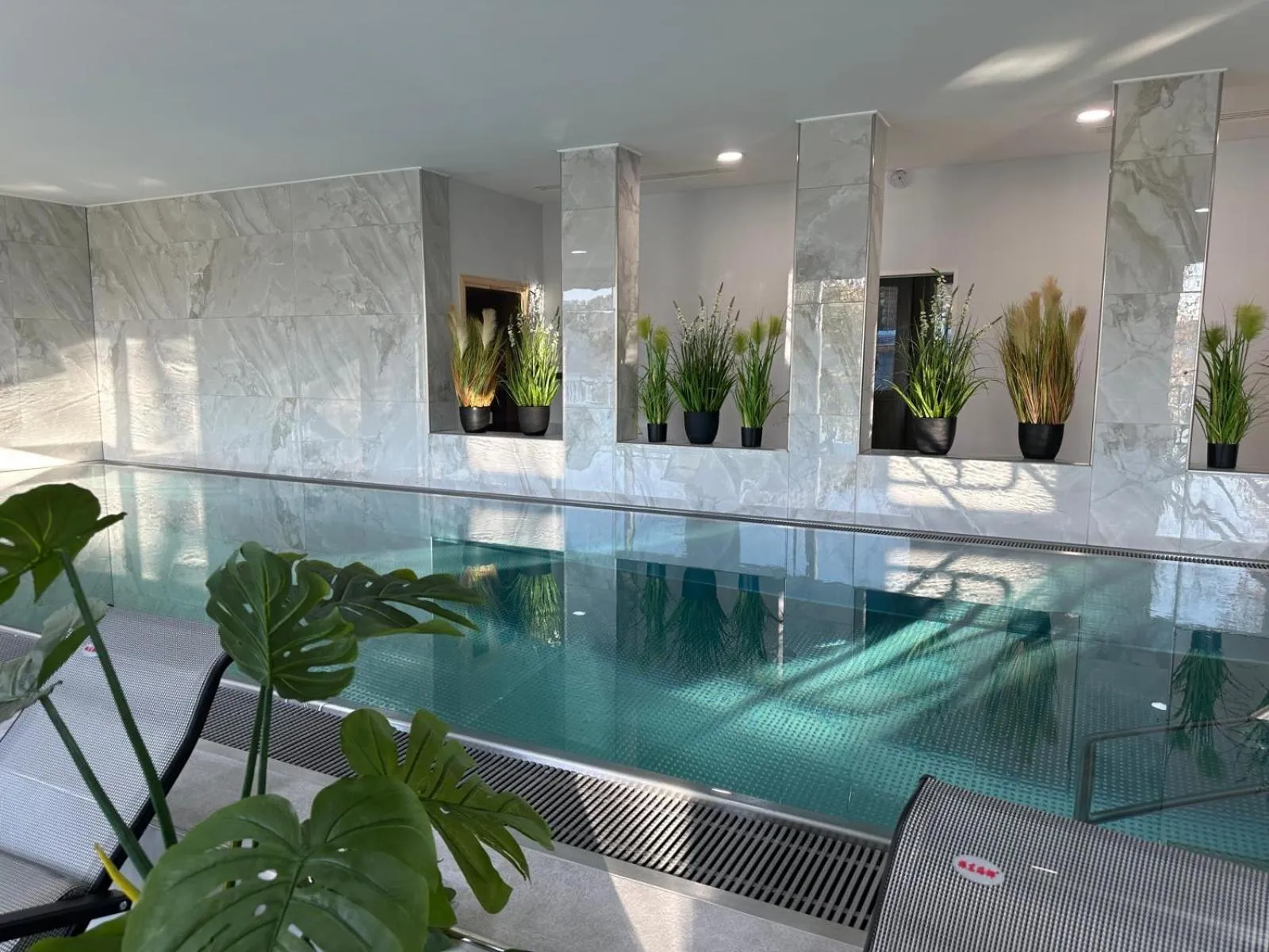 Swimming pool in Strandhotel Buckow Resort & SPA gut-Hotels SEE