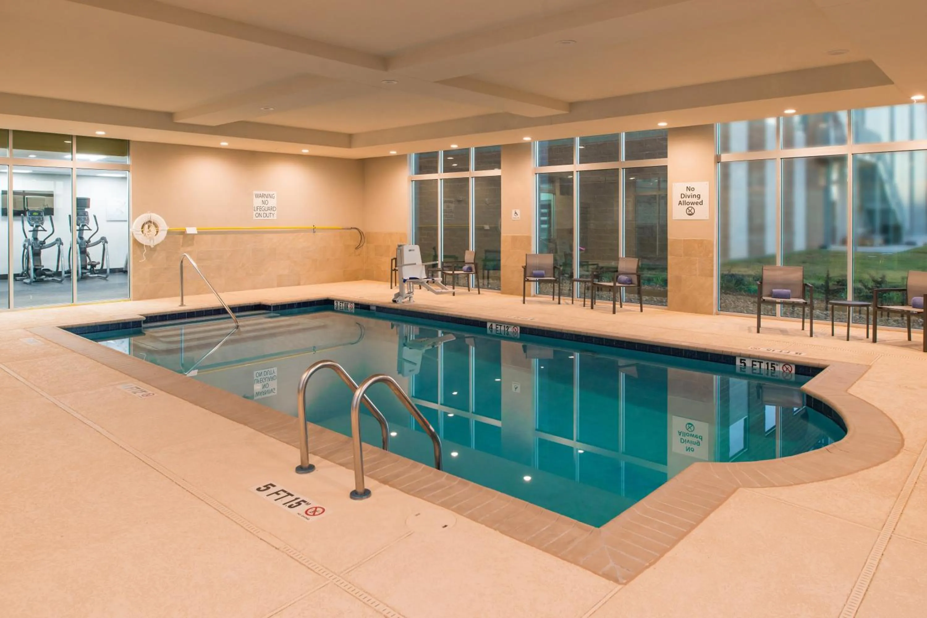Swimming pool in Holiday Inn Hotel & Suites - Houston West - Katy Mills by IHG