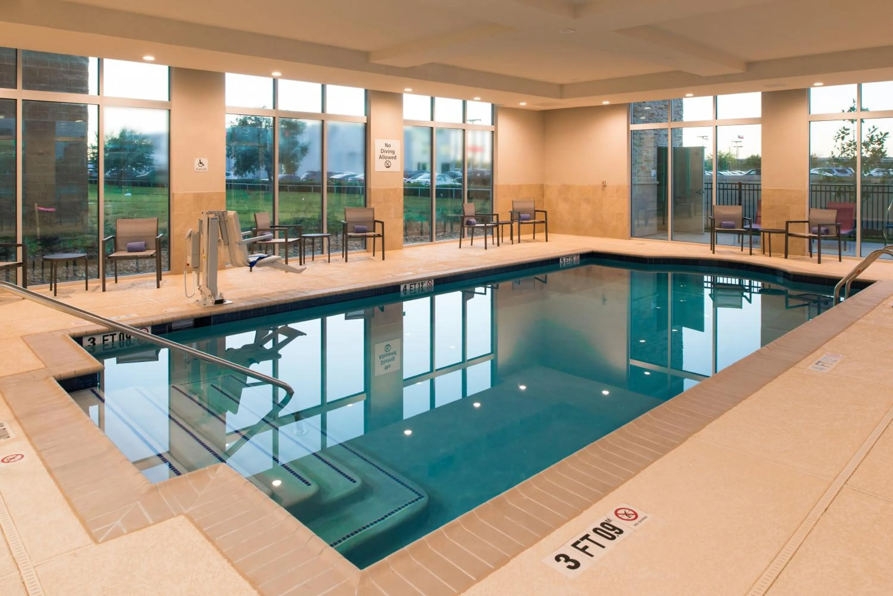 Swimming pool in Holiday Inn Hotel & Suites - Houston West - Katy Mills by IHG