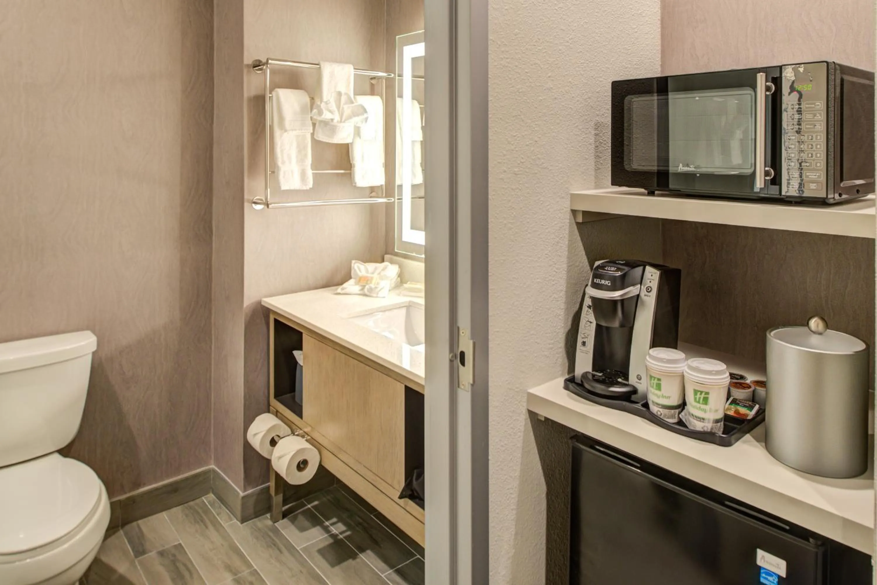 Bathroom in Holiday Inn Hotel & Suites - Houston West - Katy Mills by IHG