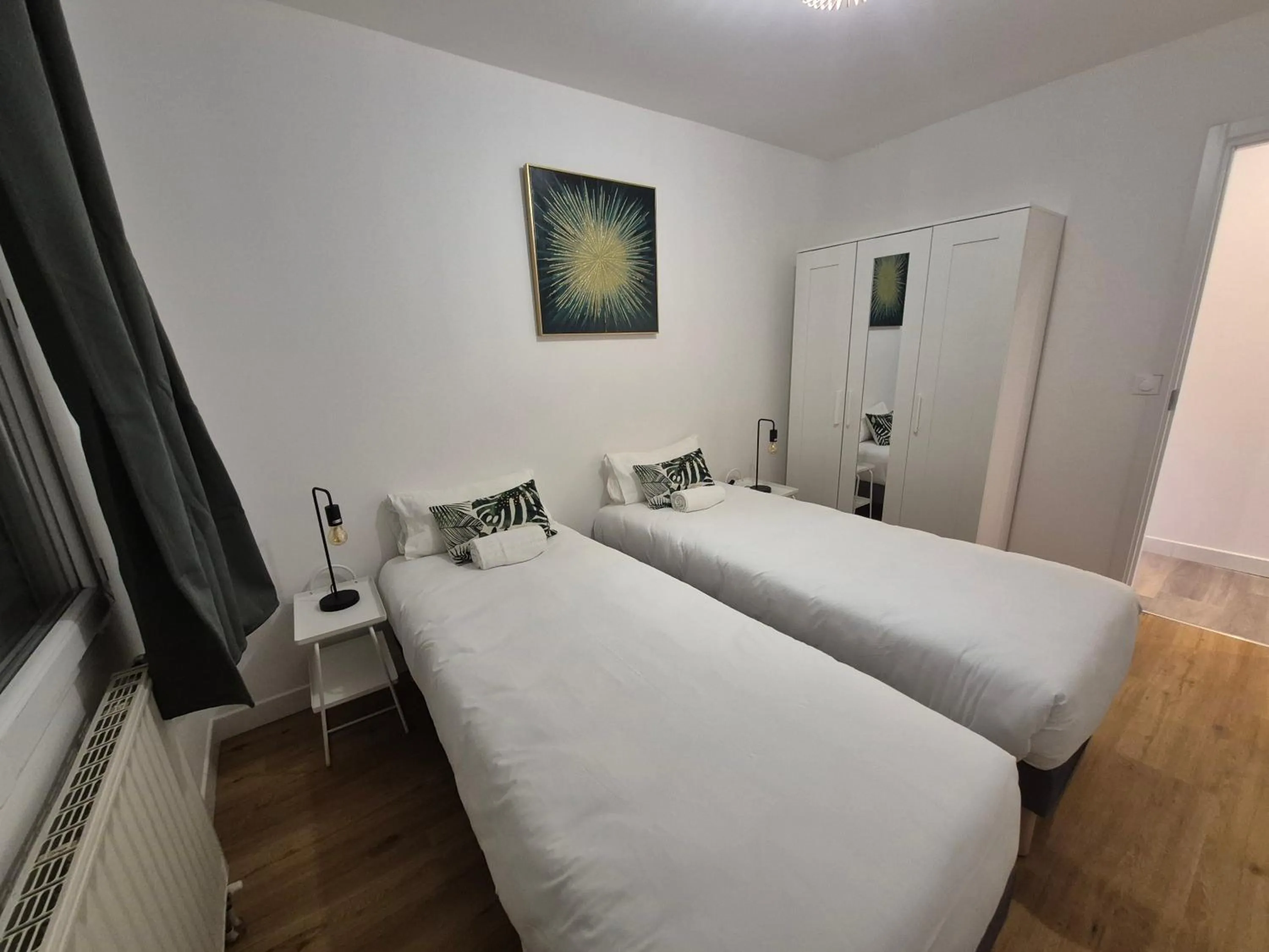 Bed in Logis Hotel- Restaurant La Haie Des Vignes Séminaires et Evènementiel