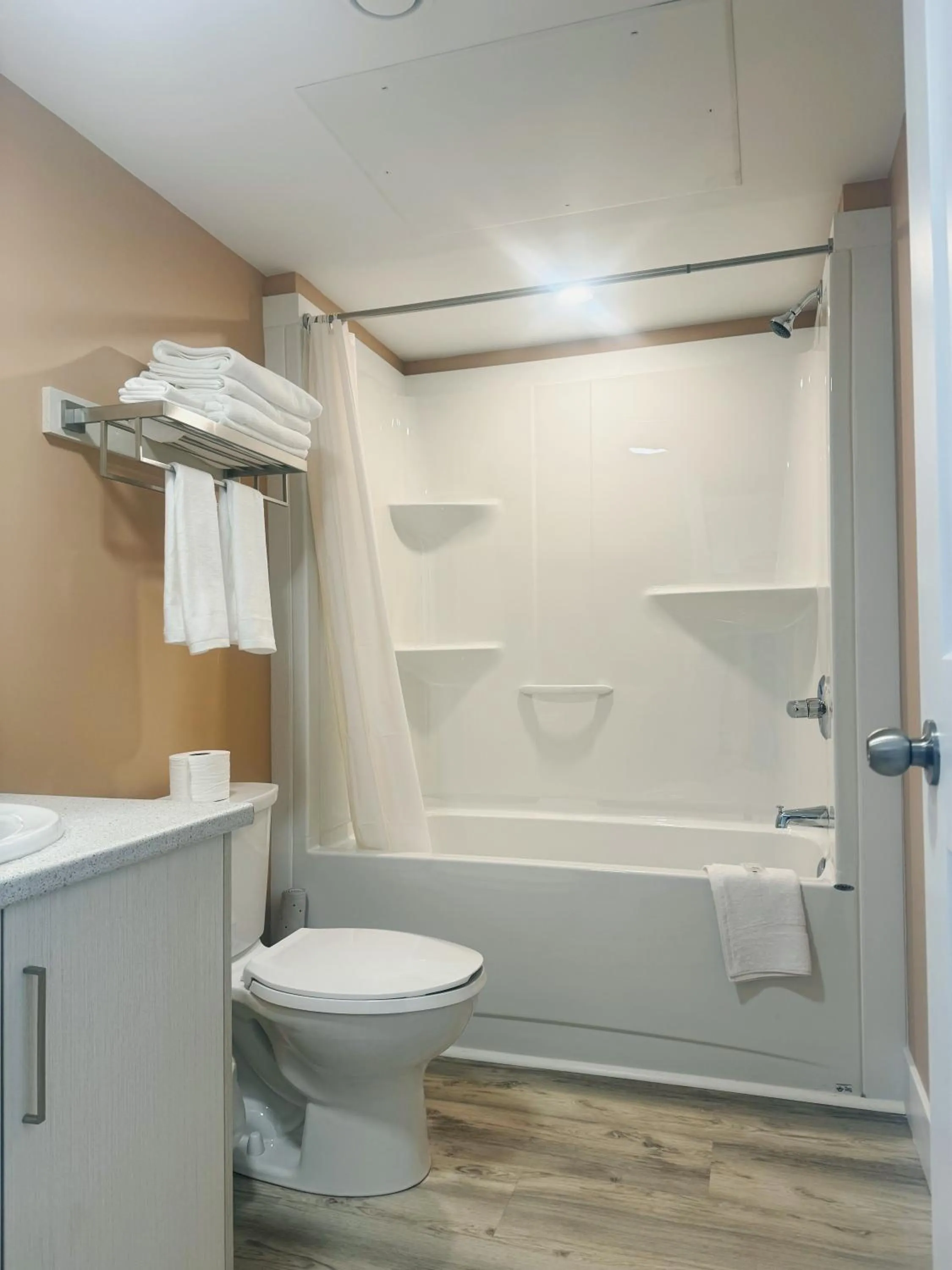 Shower in Fair Isle Motel