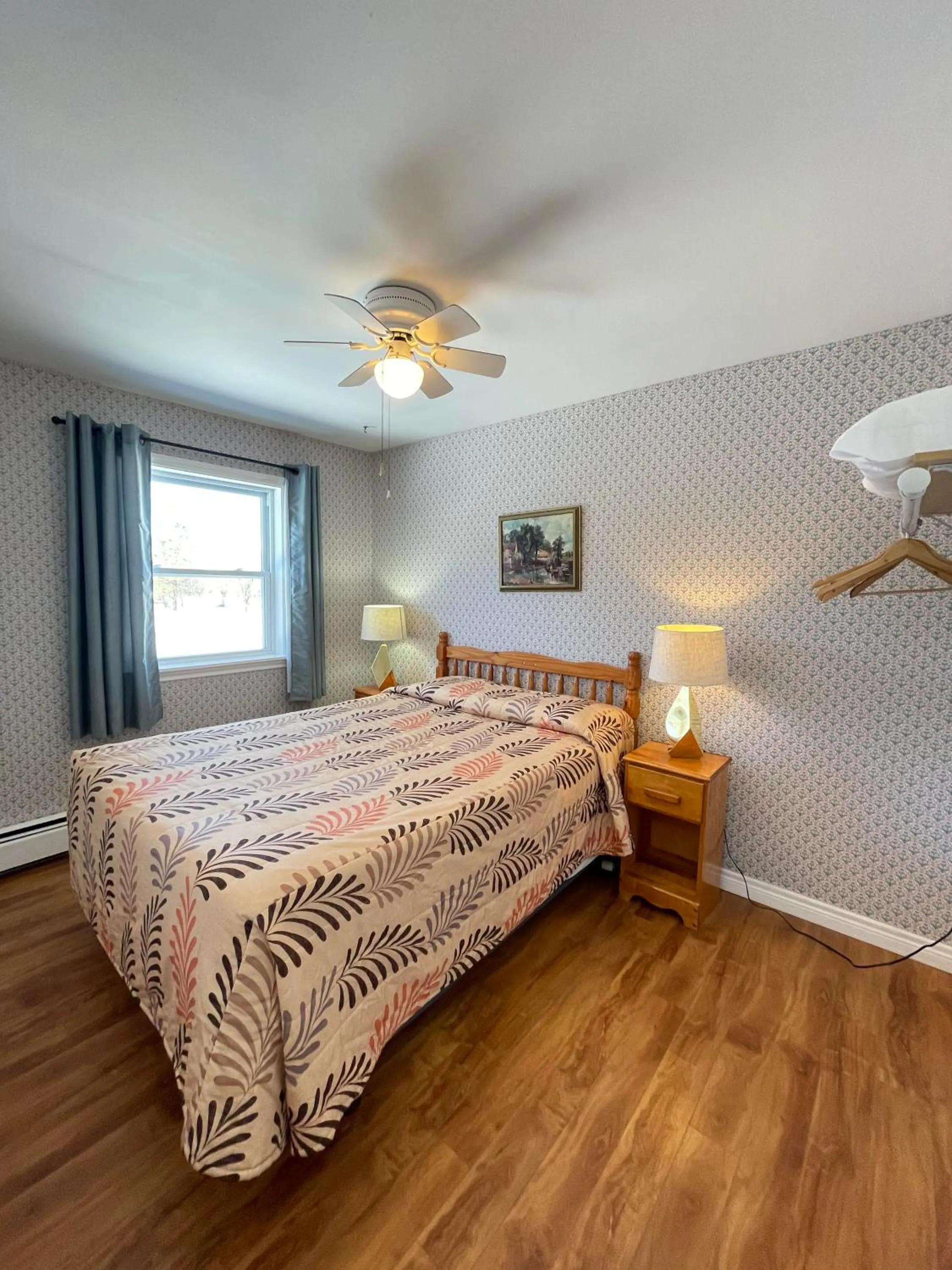 Bedroom, Bed in Fair Isle Motel
