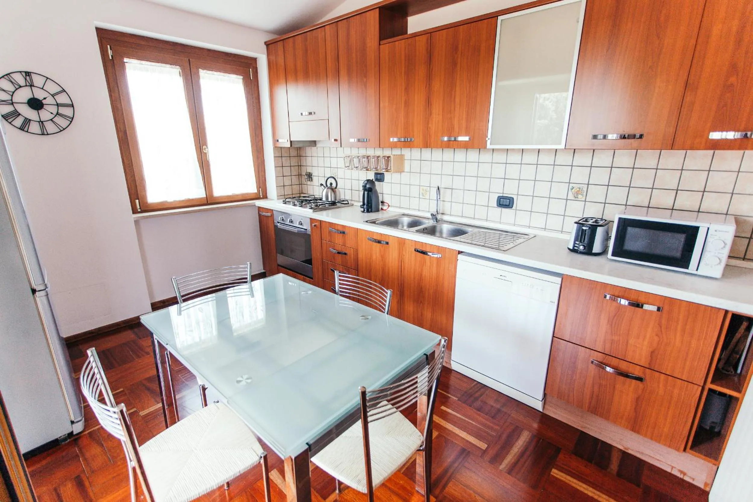 Kitchen or kitchenette in Domus Leonardo-Private Free Parking