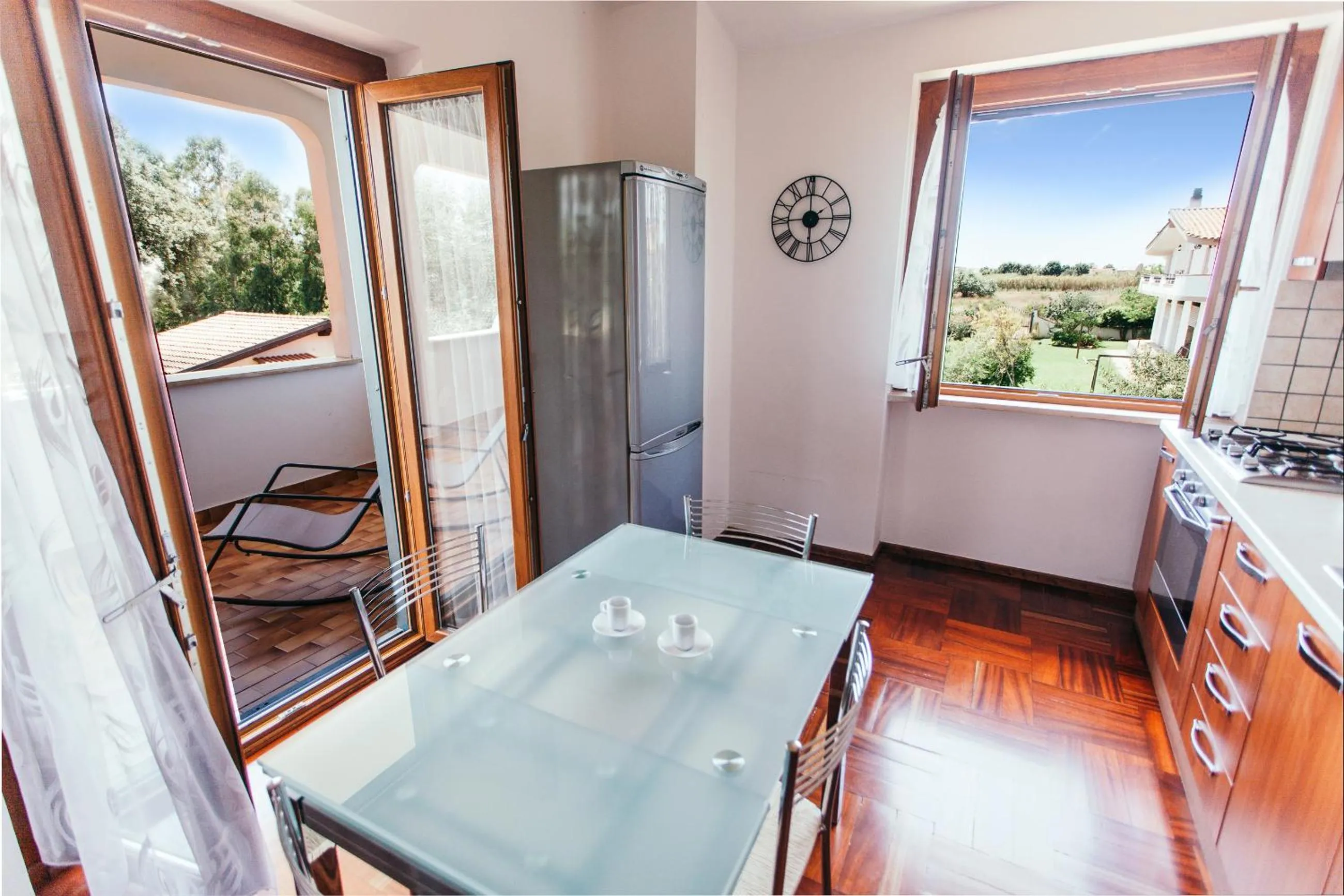 Kitchen or kitchenette in Domus Leonardo-Private Free Parking