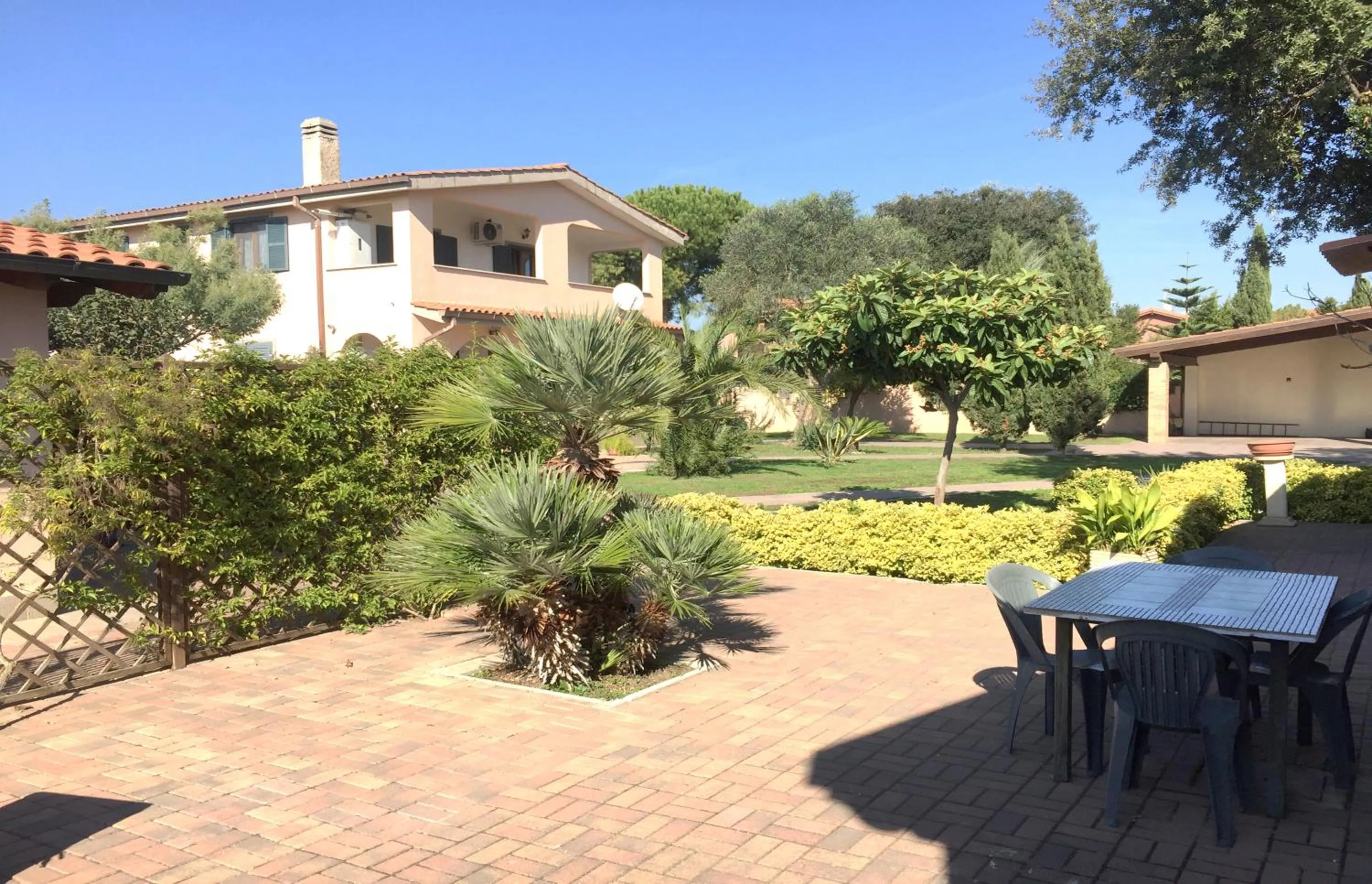 Domus Leonardo-Private Free Parking