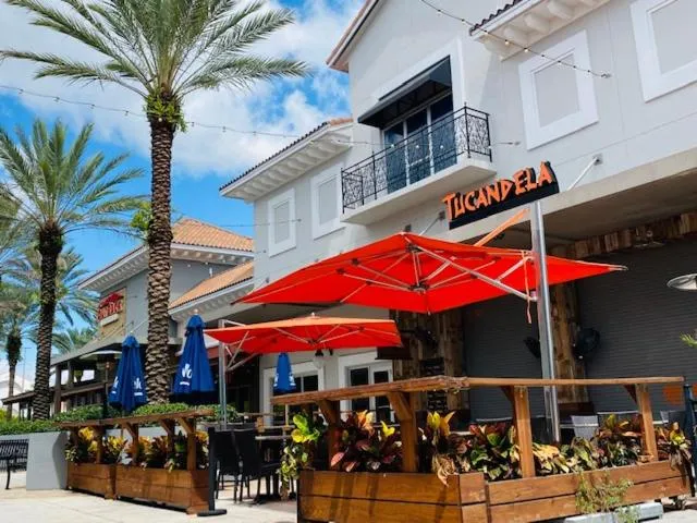 Entertainment in The Palms Inn & Suites Miami, Kendall, FL