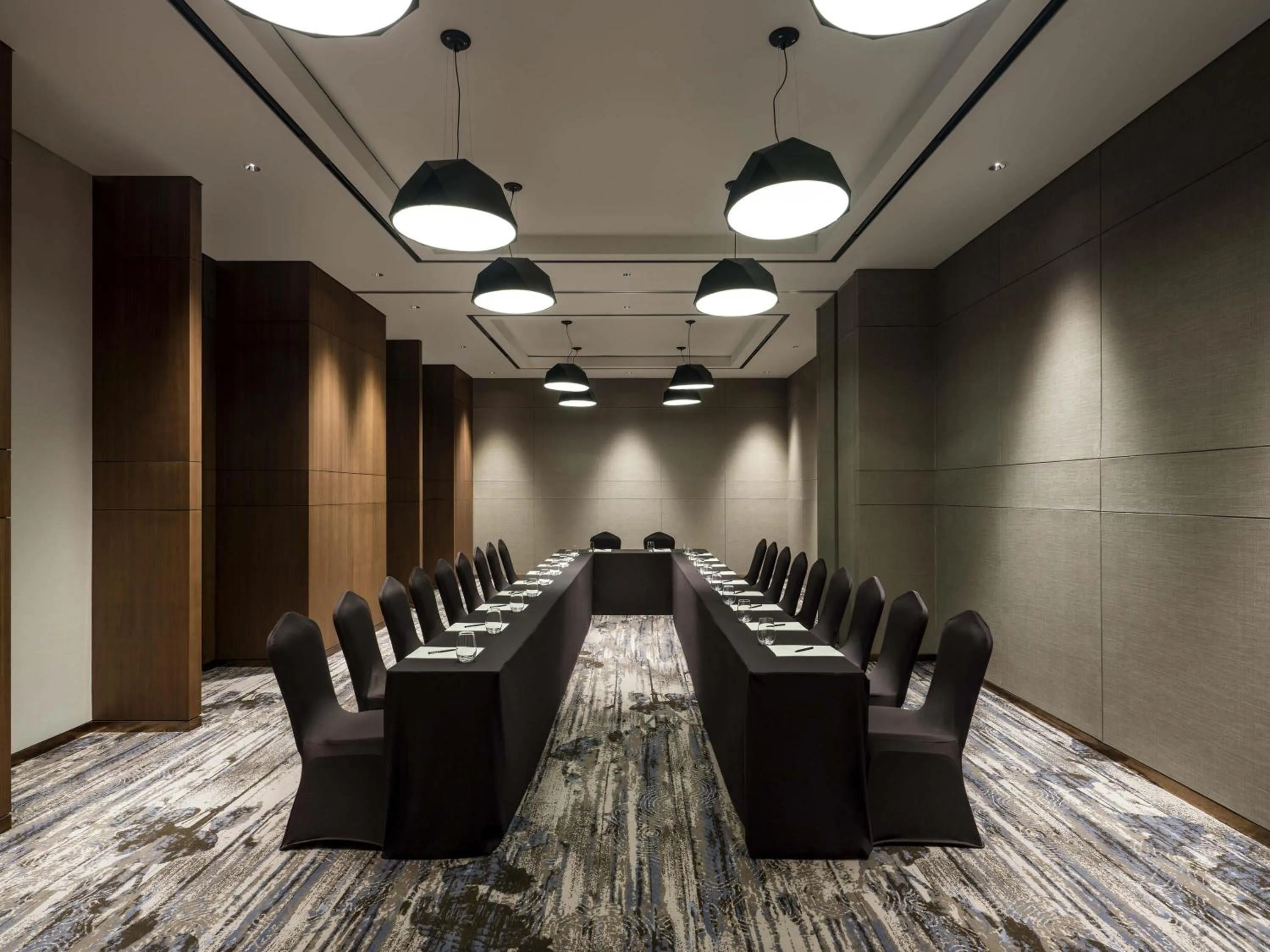 Meeting/conference room in Novotel Suites Ambassador Seoul Yongsan