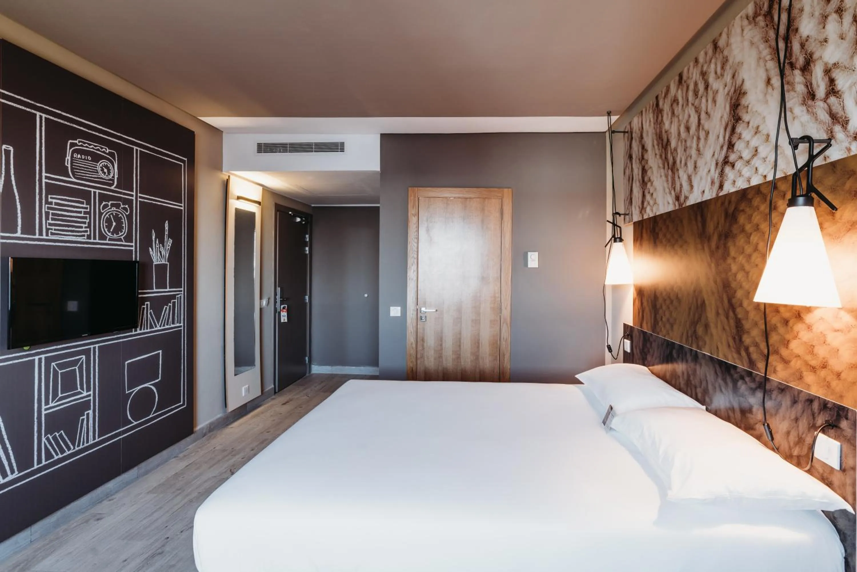 Bed in Ibis Mohammedia