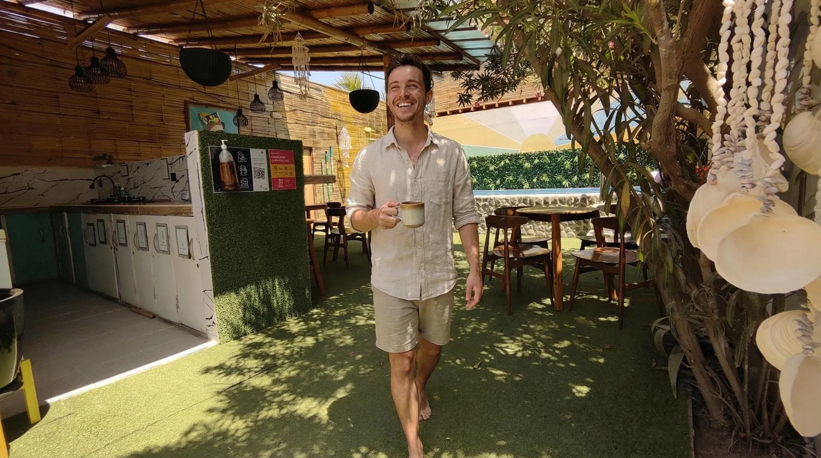 People in Puerto Bamboo