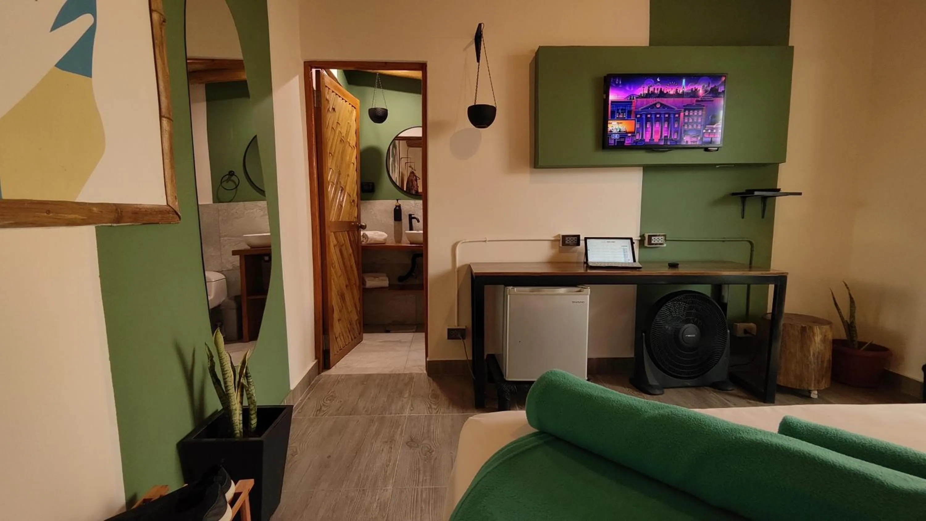 TV and multimedia in Puerto Bamboo