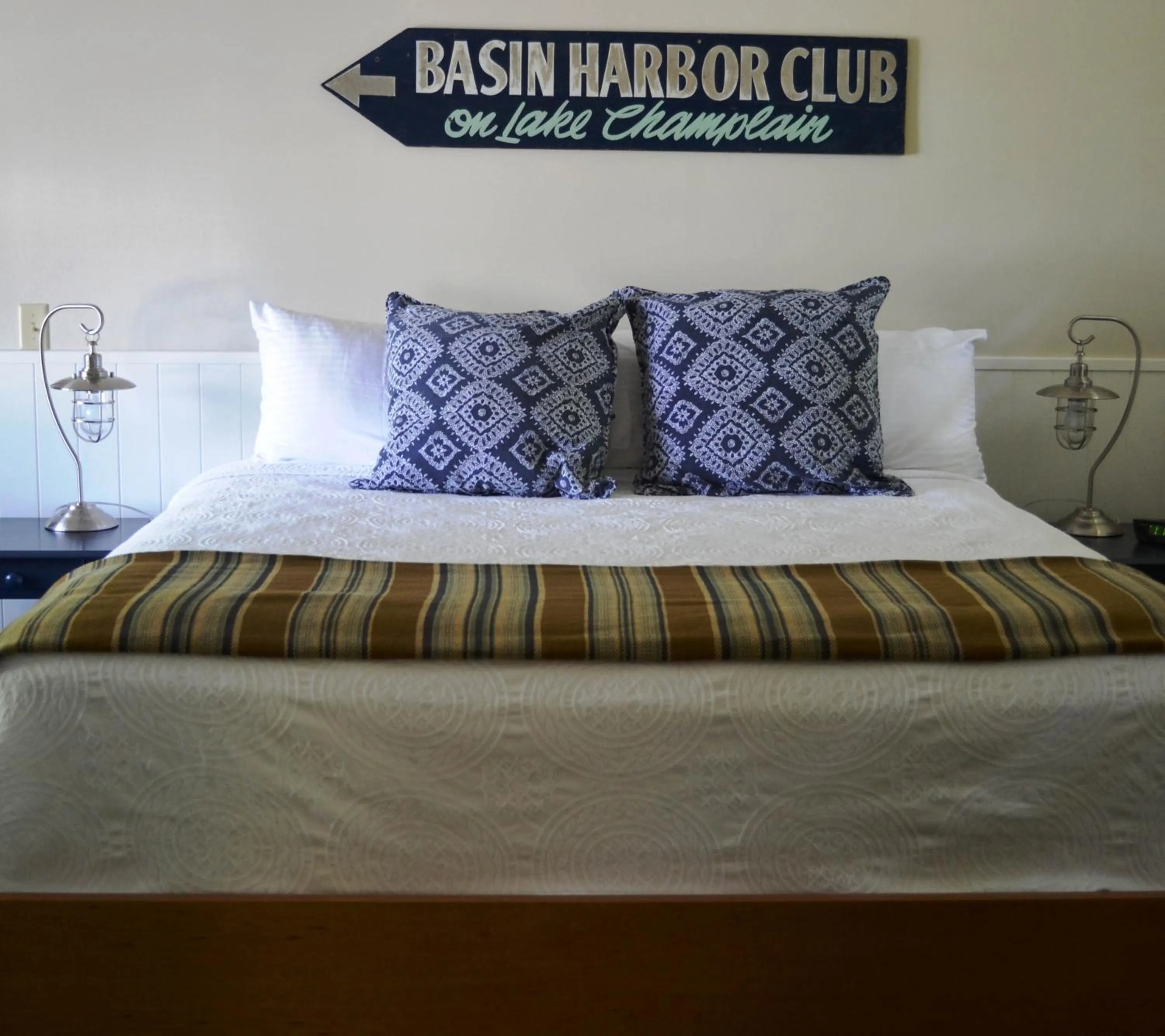 Bed in Basin Harbor