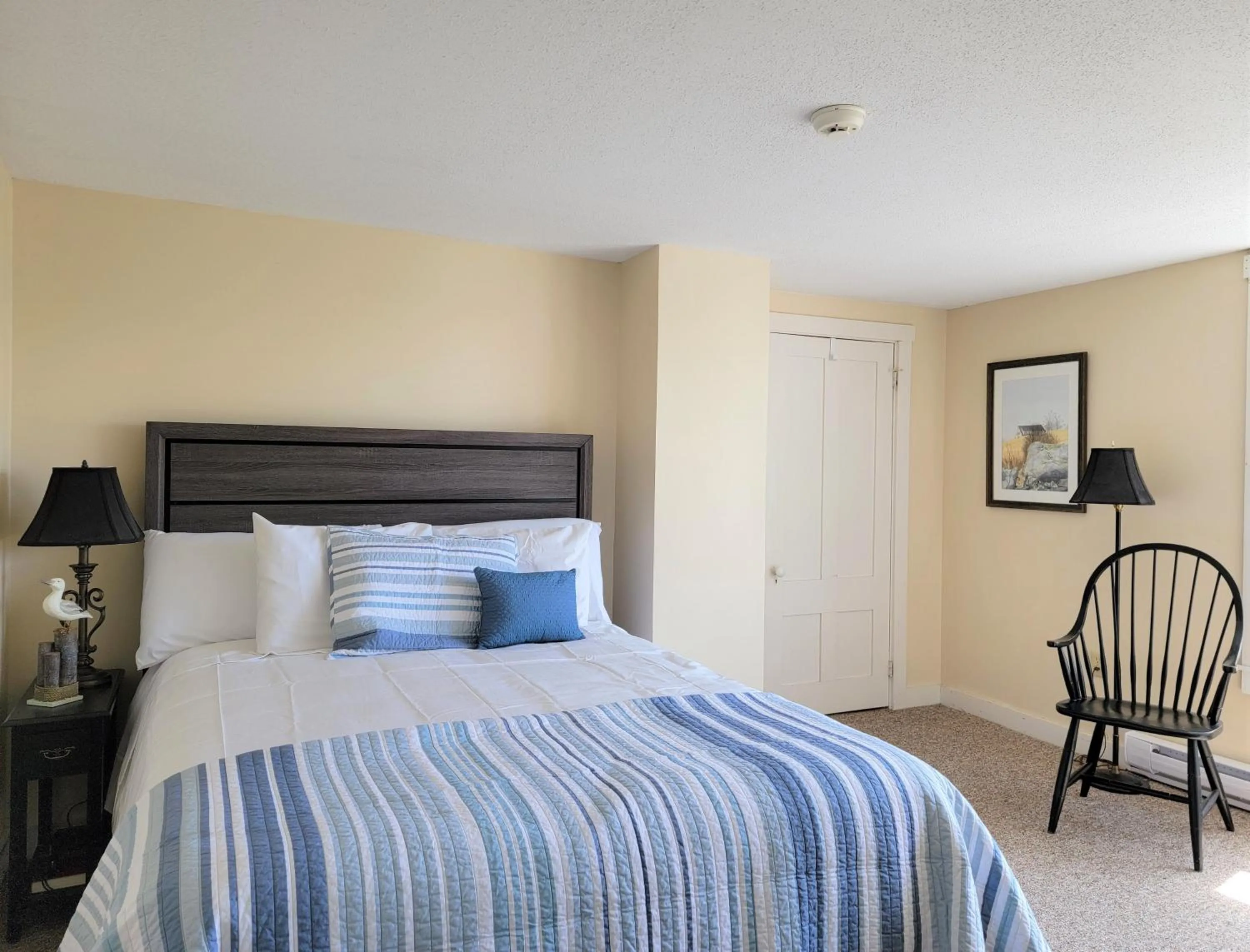 Photo of the whole room in East Wind Inn & Suites