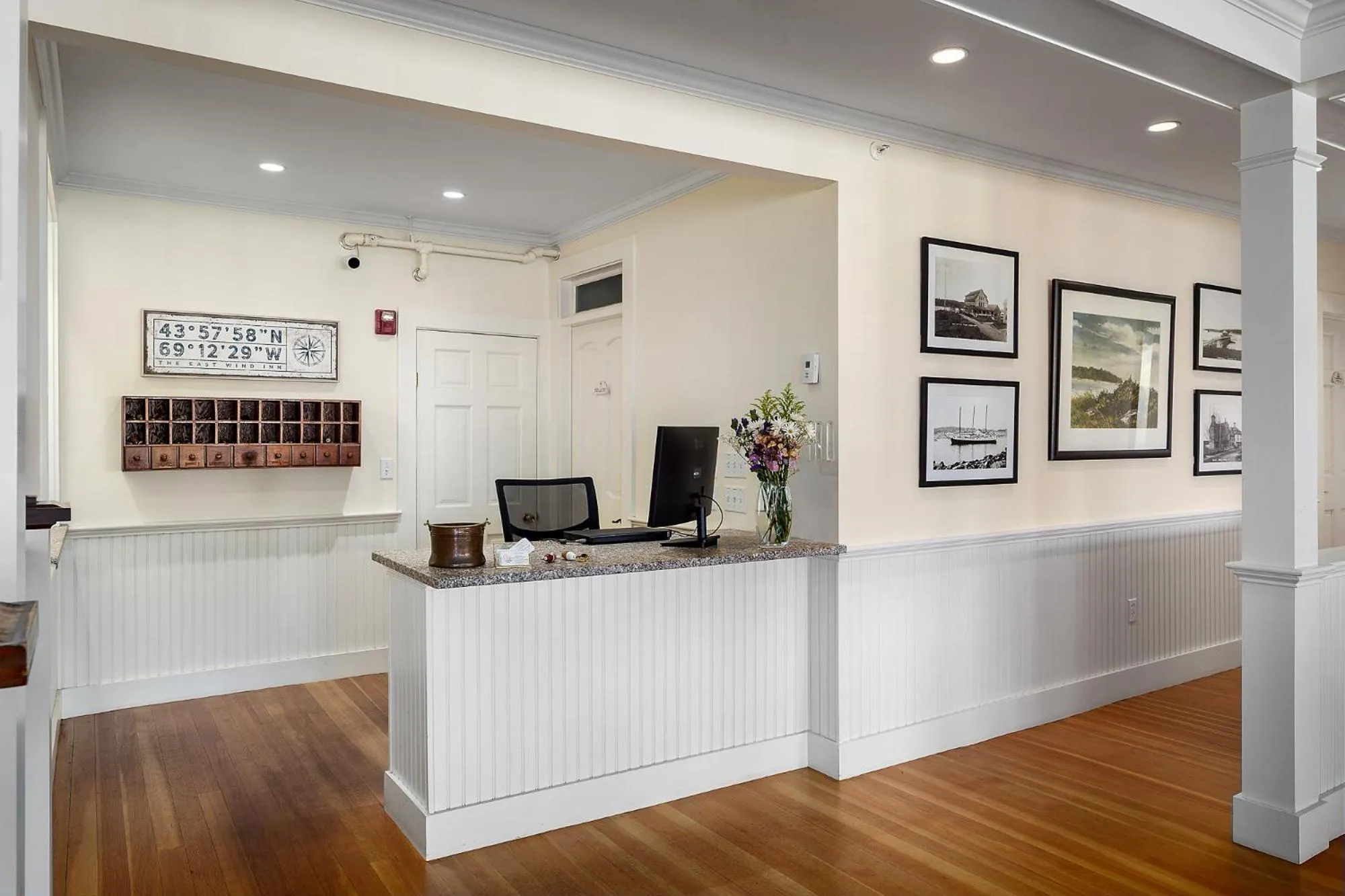 Lobby or reception in East Wind Inn & Suites