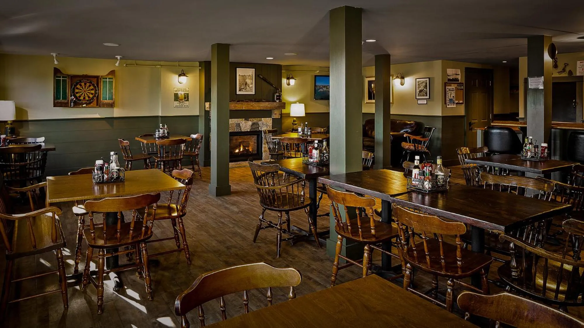 Restaurant/places to eat in East Wind Inn & Suites