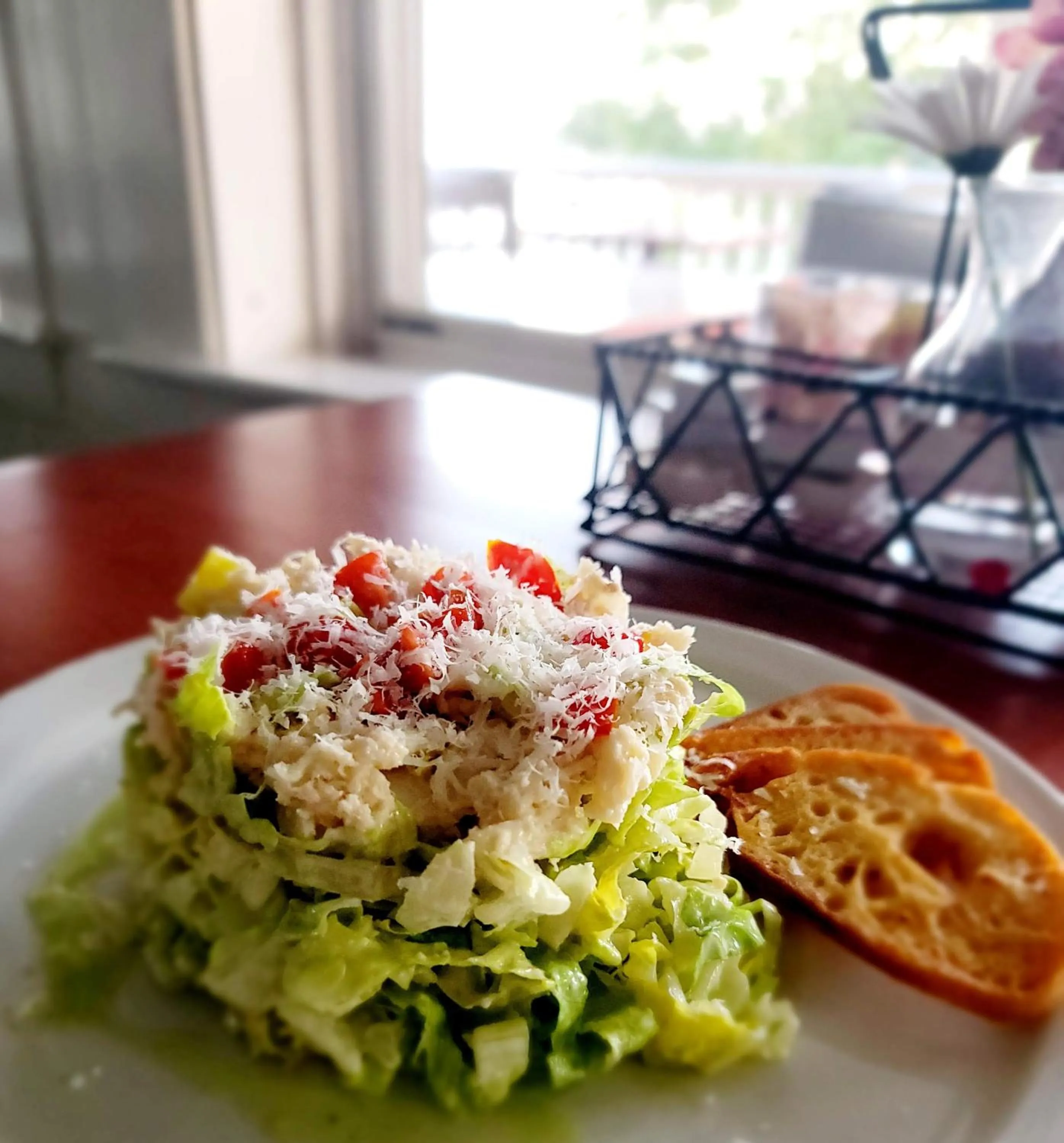 Restaurant/places to eat in East Wind Inn & Suites