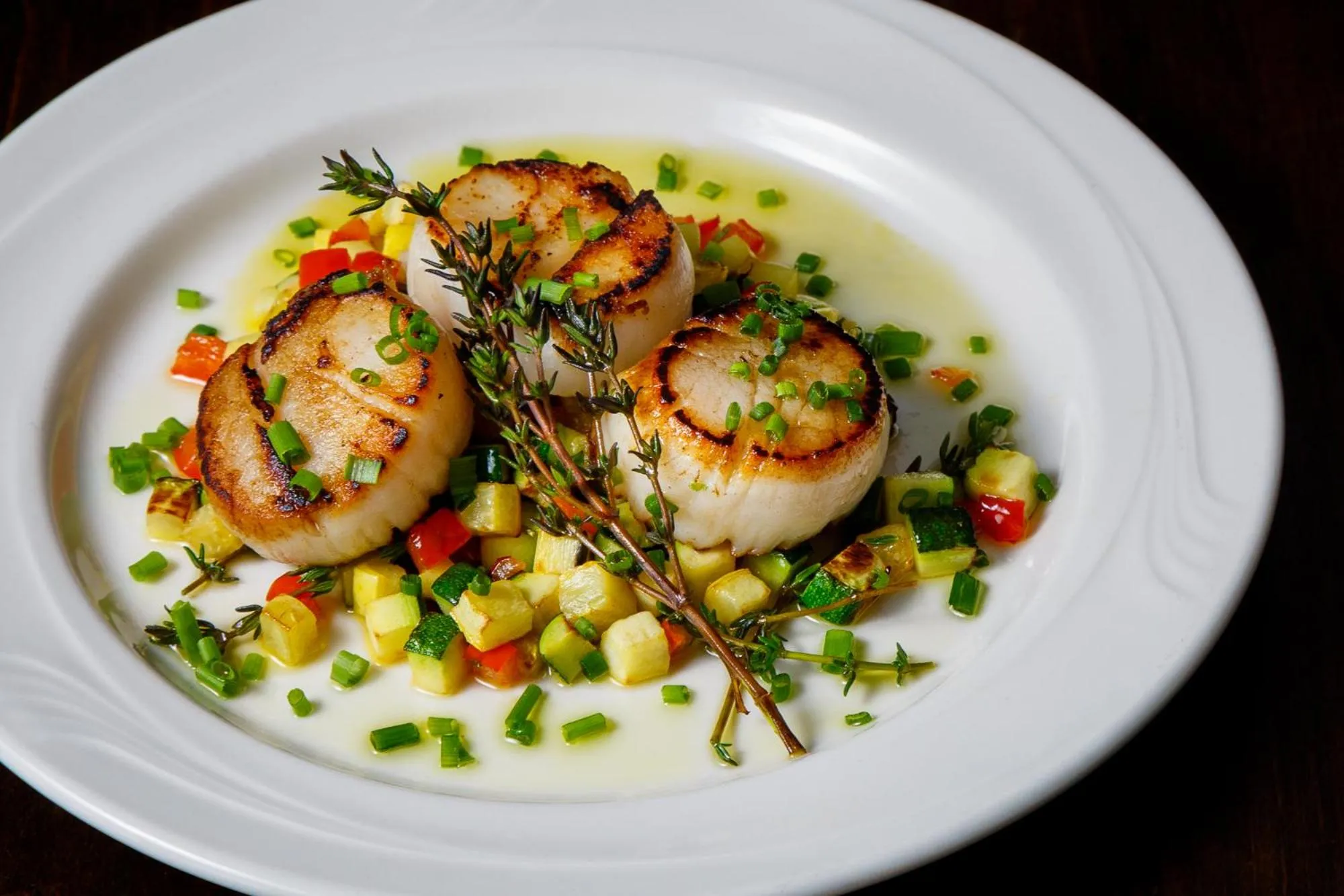 Restaurant/places to eat in East Wind Inn & Suites