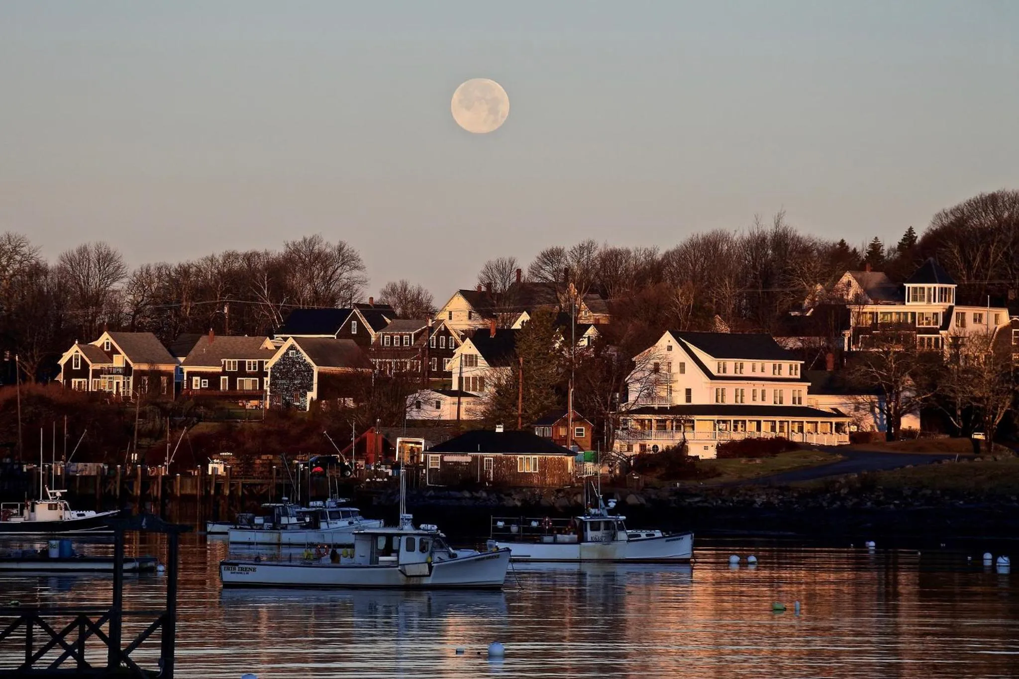 Sea view in East Wind Inn & Suites