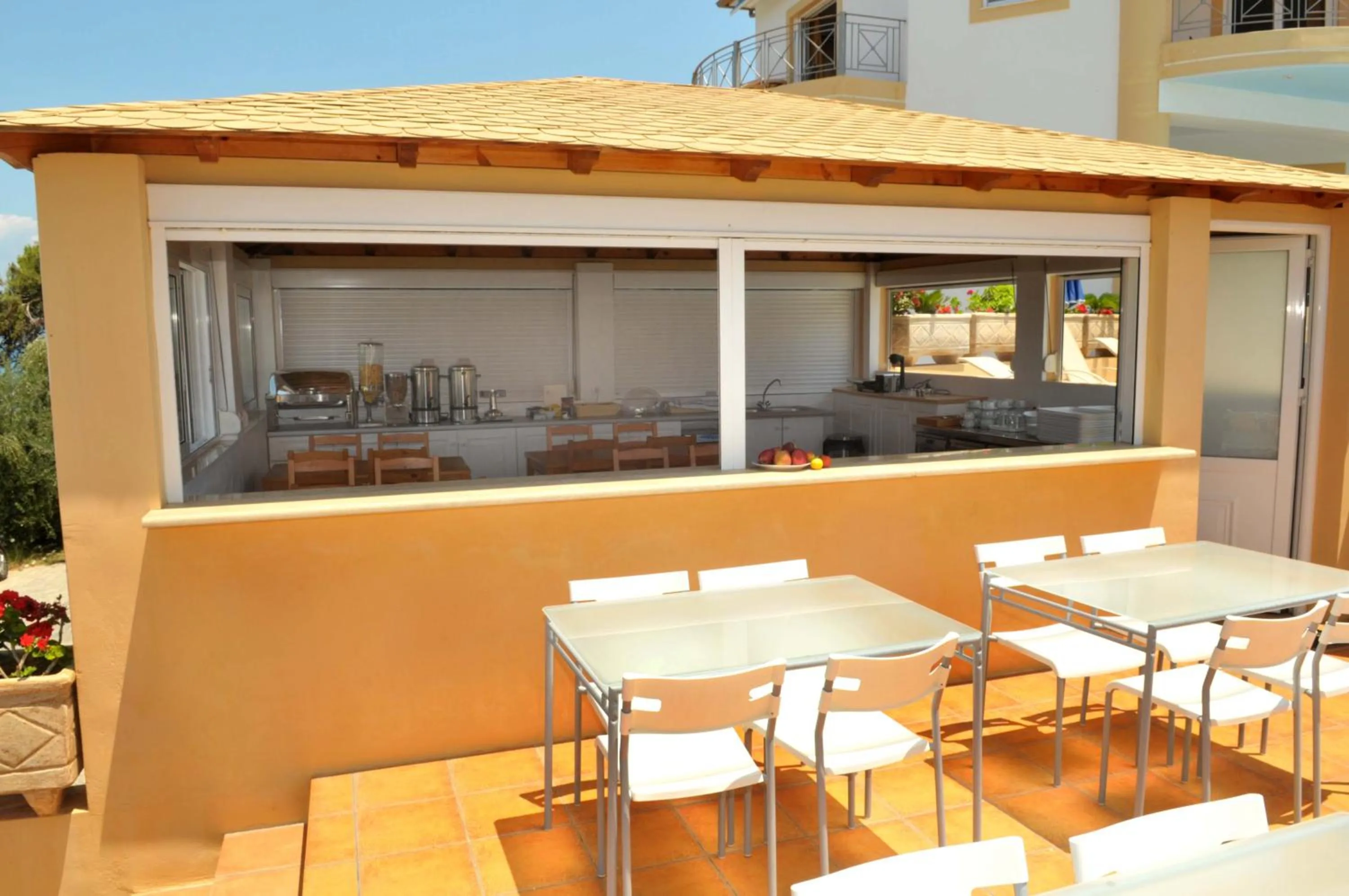 Restaurant/places to eat in Kasimis