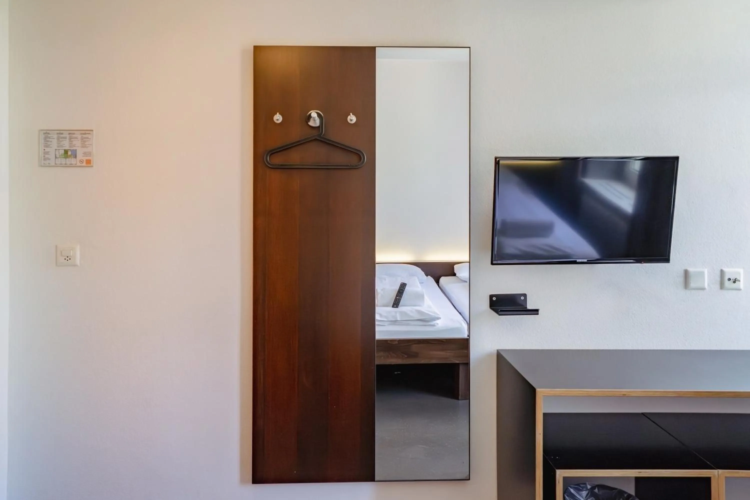 TV and multimedia, Bed in easyHotel Zürich City Centre