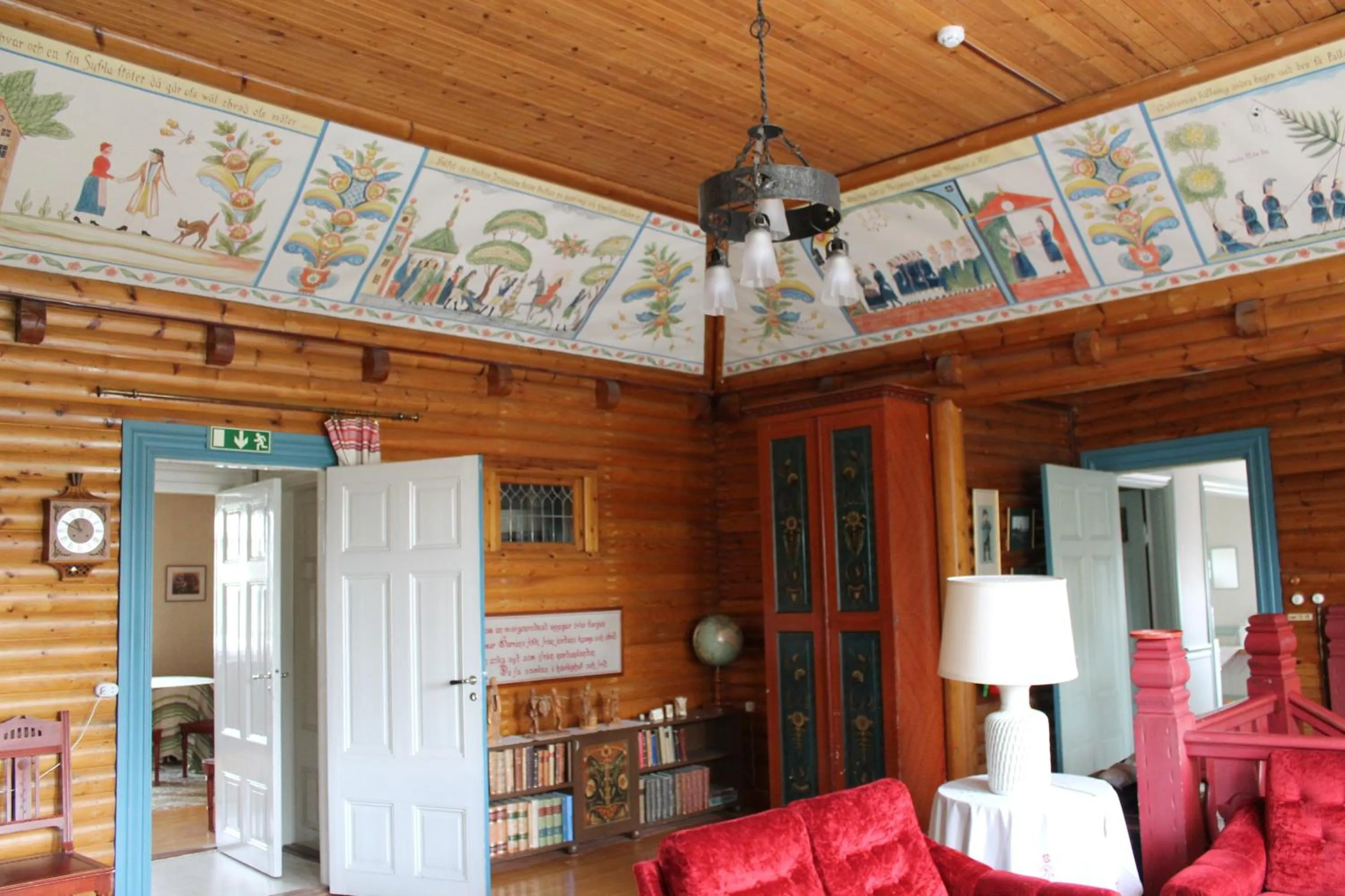 Communal lounge/ TV room in Trunna Vandrarhem & Konferens