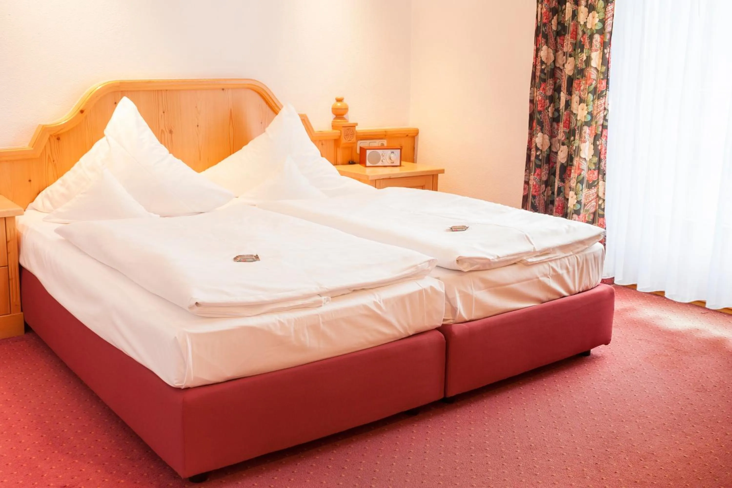 Photo of the whole room, Bed in Elbhotel Bad Schandau