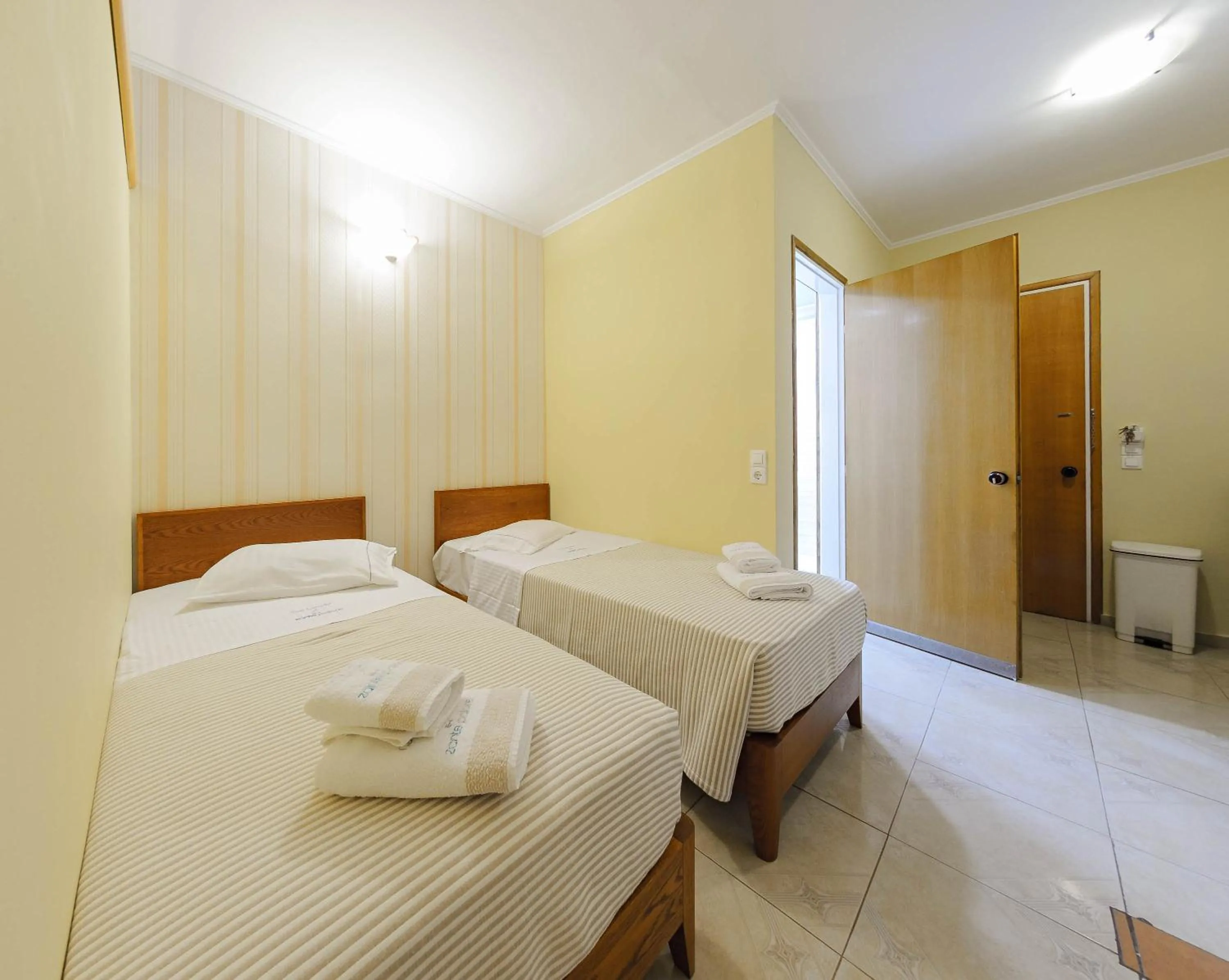 Garden view, Bed in Zante Palace