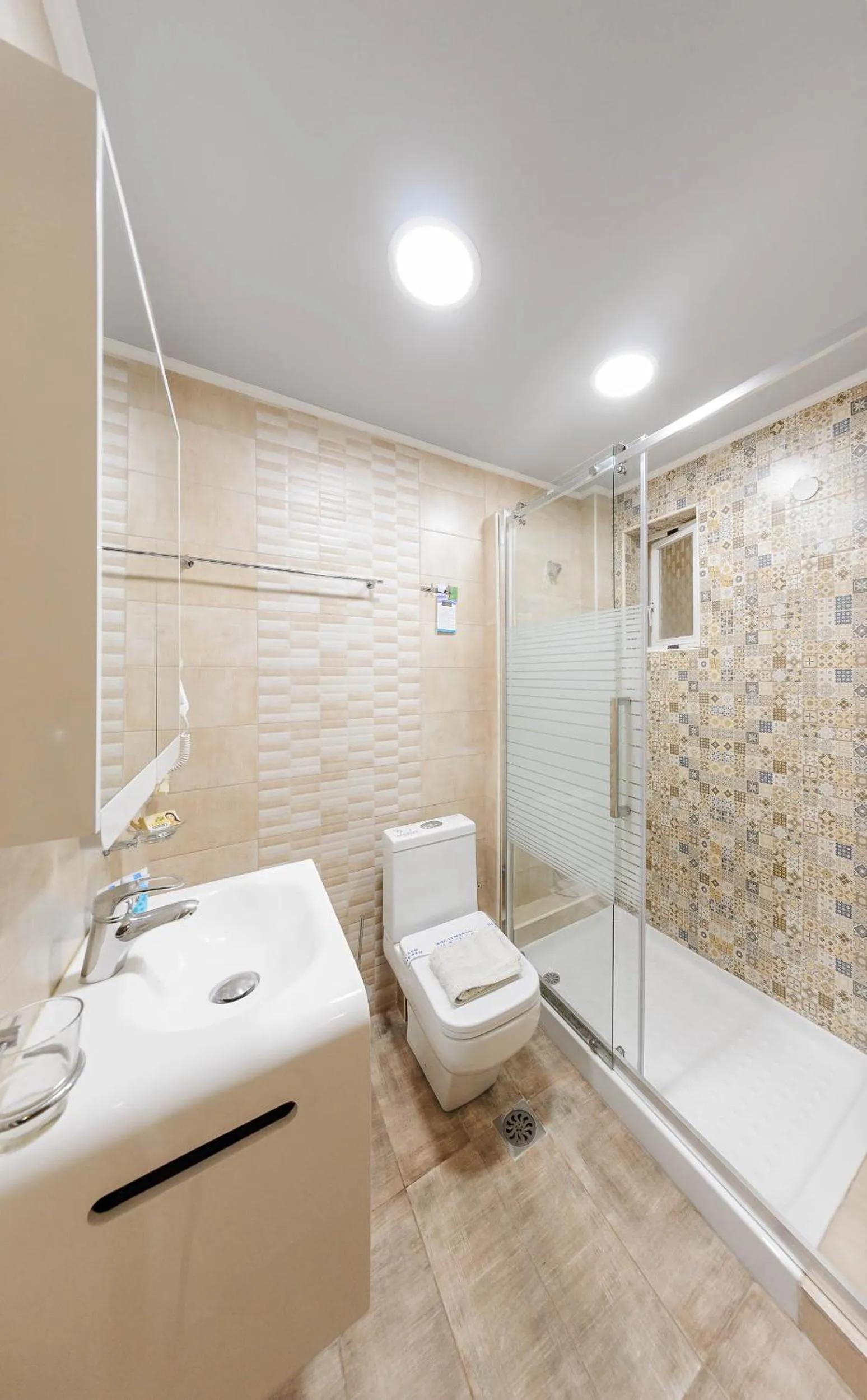 Toilet in Zante Palace