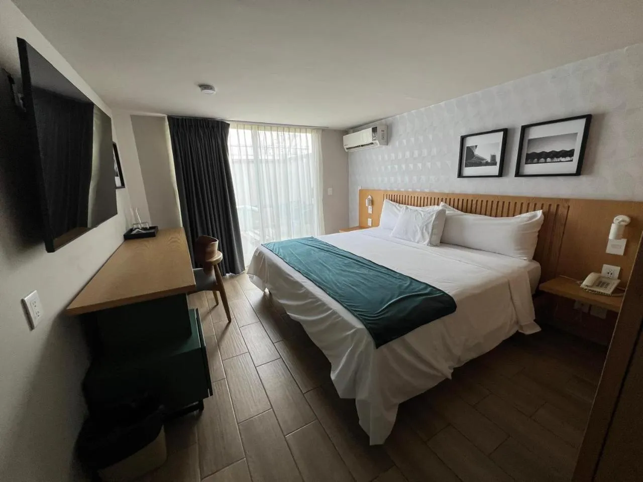 TV and multimedia, Bed in Oliva Plaza Hotel