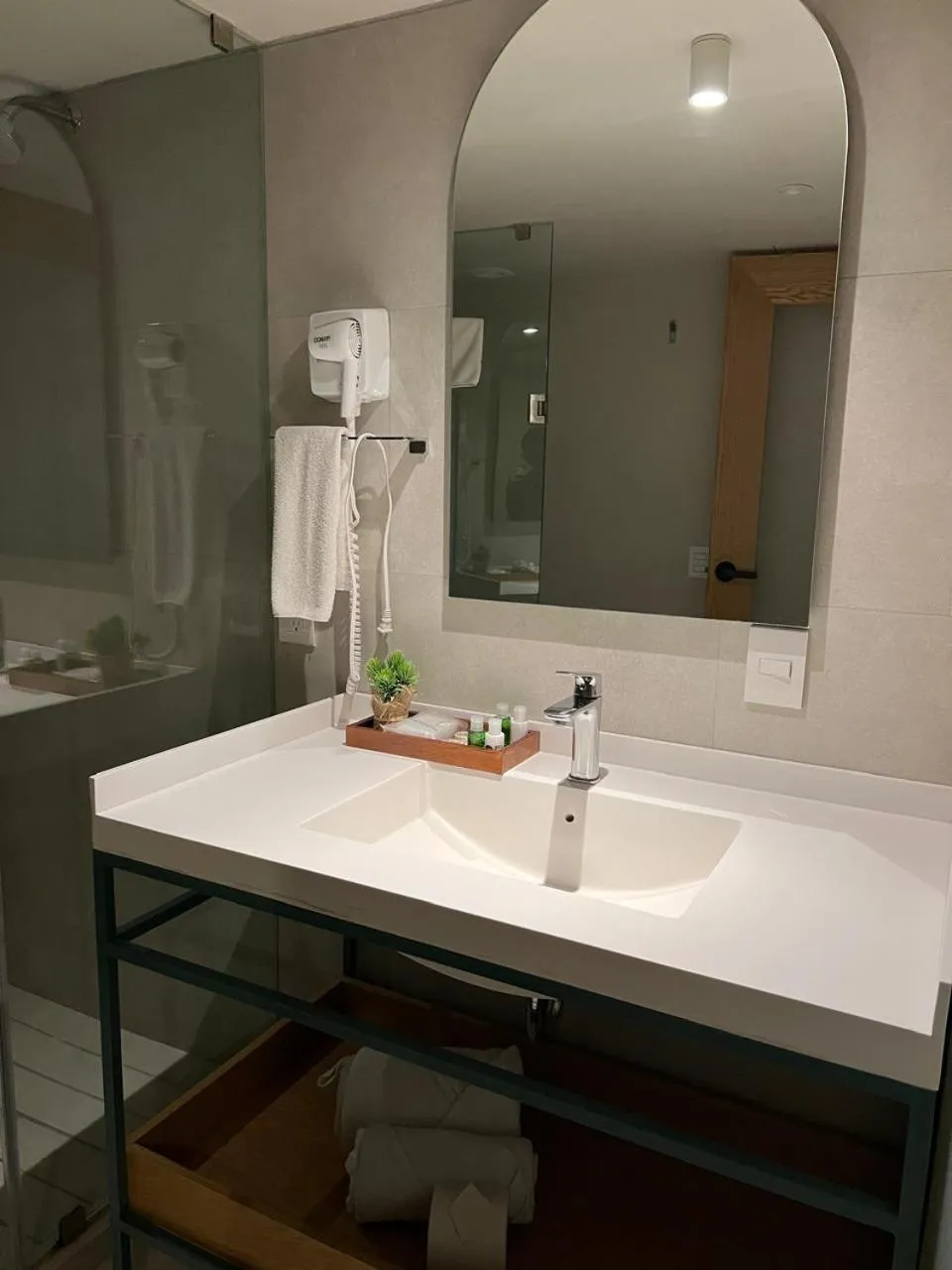 Bathroom in Oliva Plaza Hotel