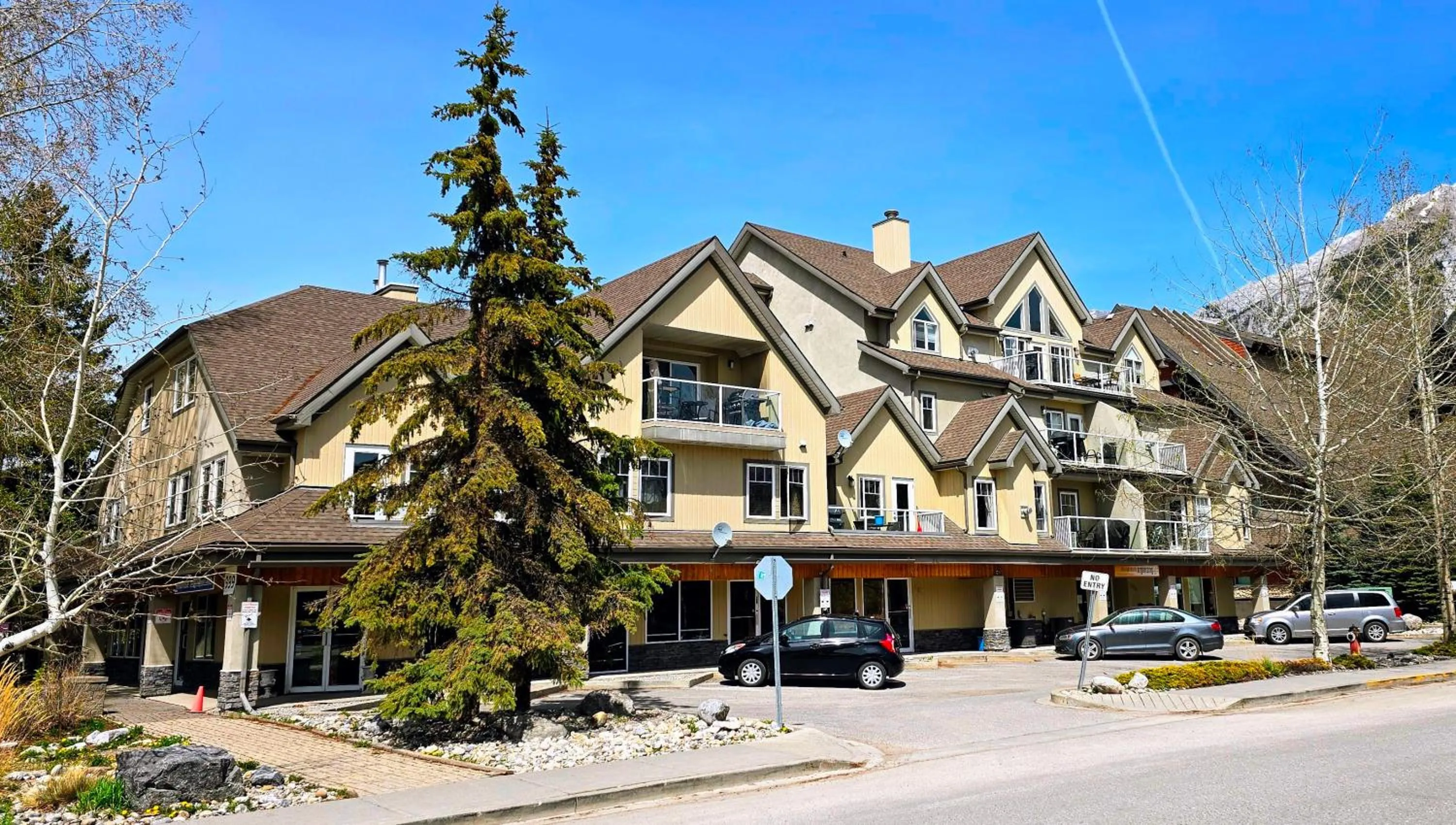 Property building in PRC Annex - Pet Friendly