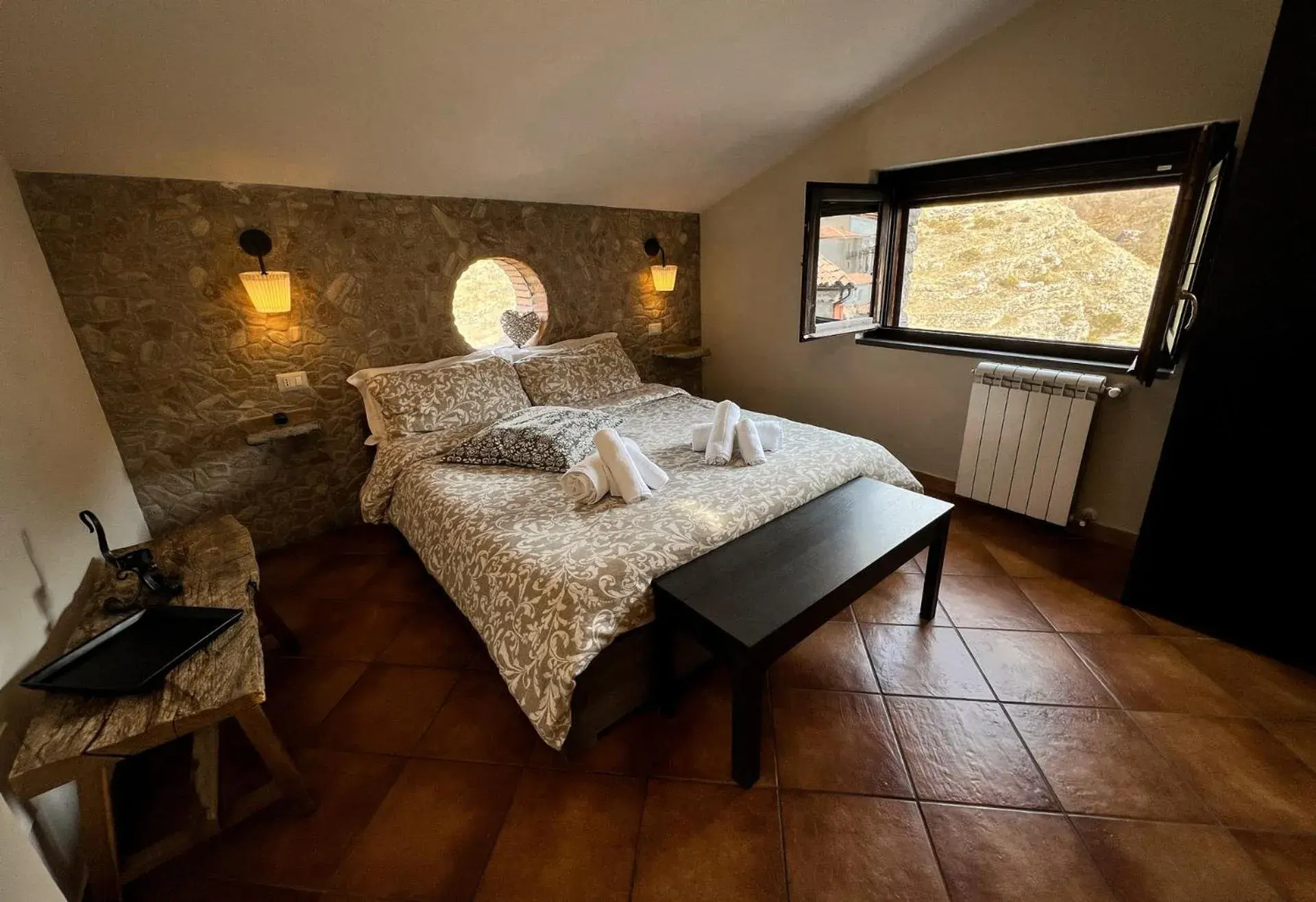 Family Suite - single occupancy in Guarda Che Luna Family Suite - single occupancy in Guarda Che Luna