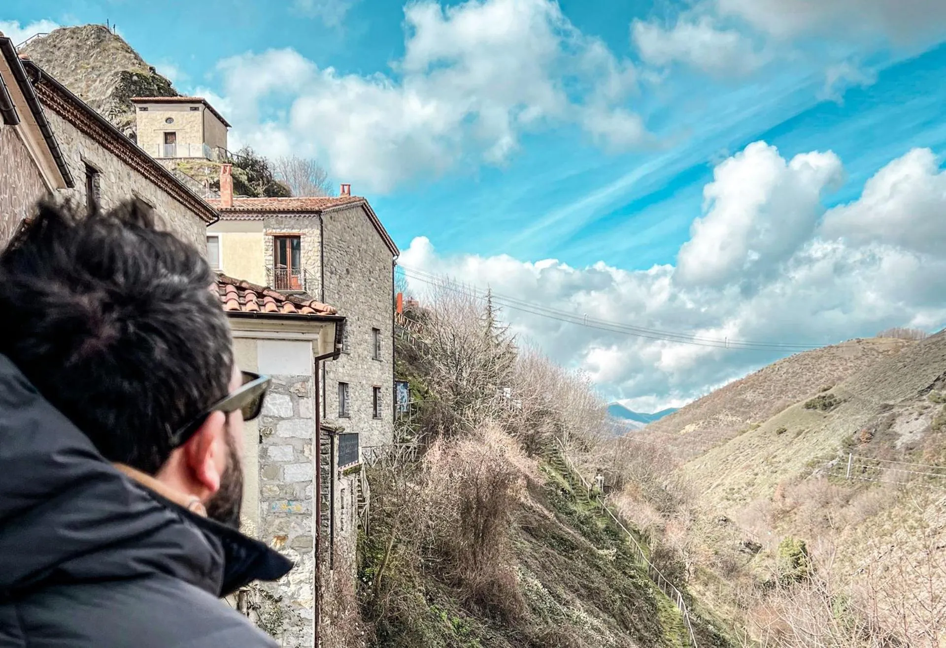 Nearby landmark in Guarda Che Luna