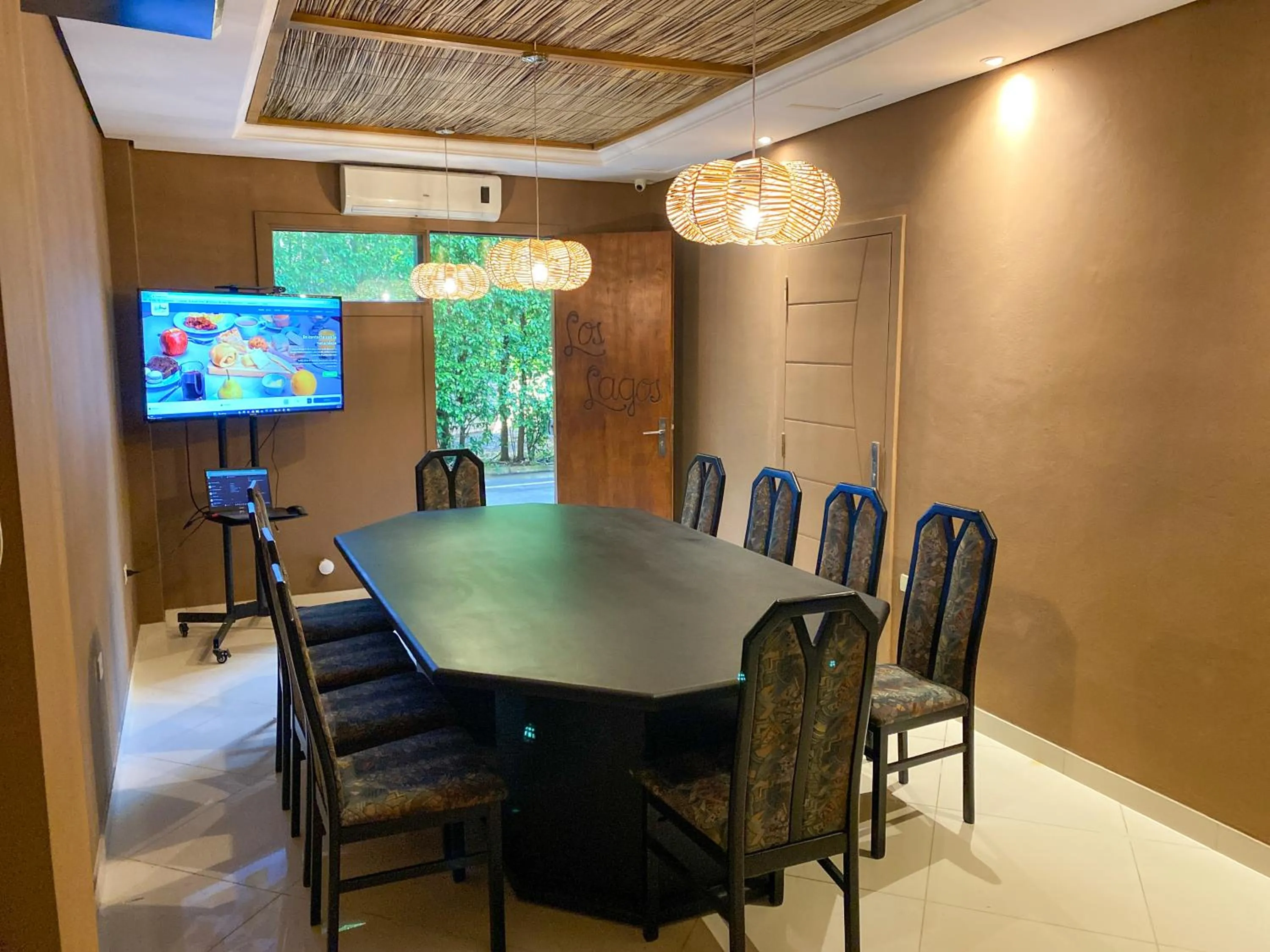 Meeting/conference room in Los Lagos Resort Hotel