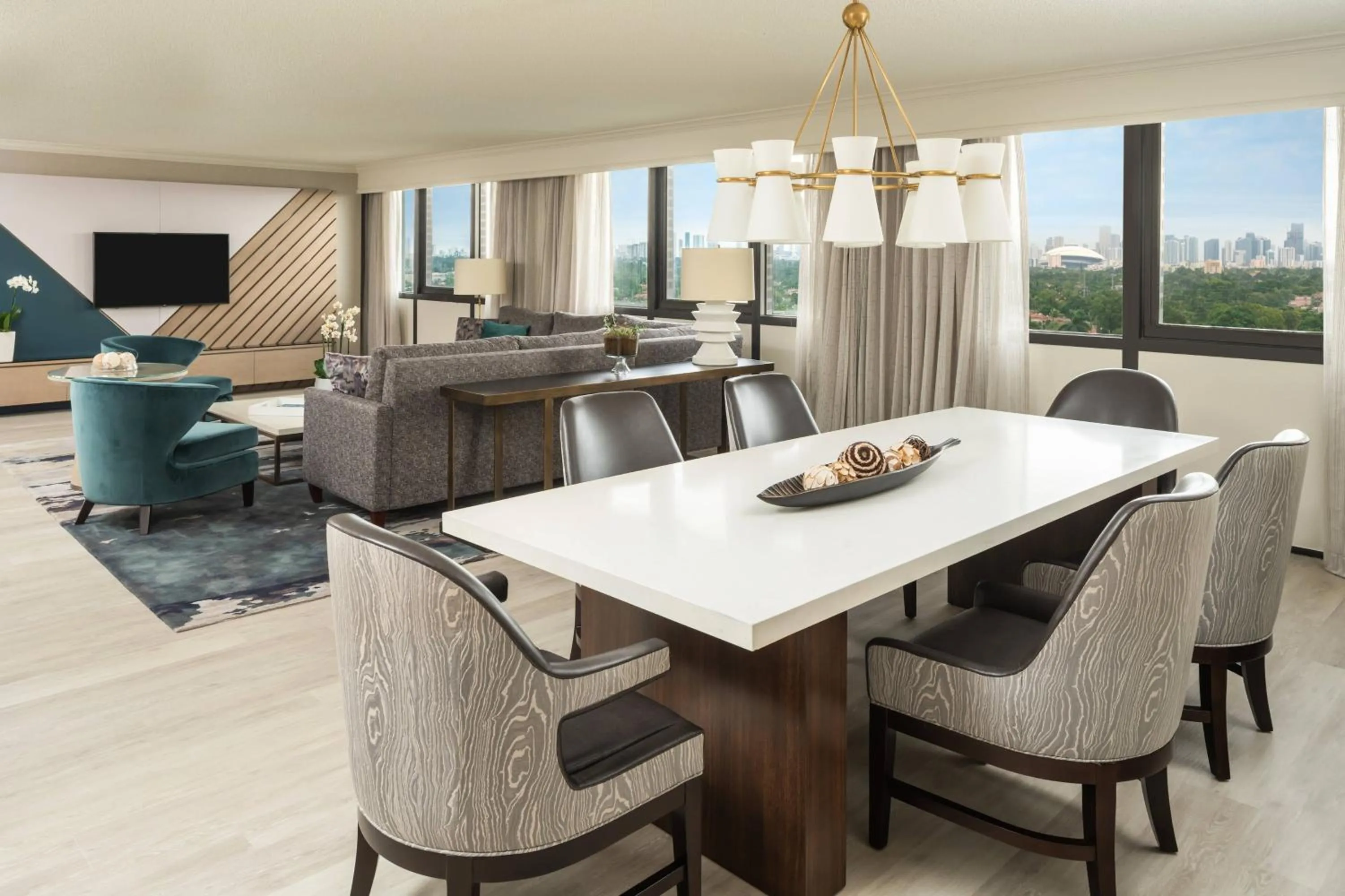 Photo of the whole room in Miami Airport Marriott