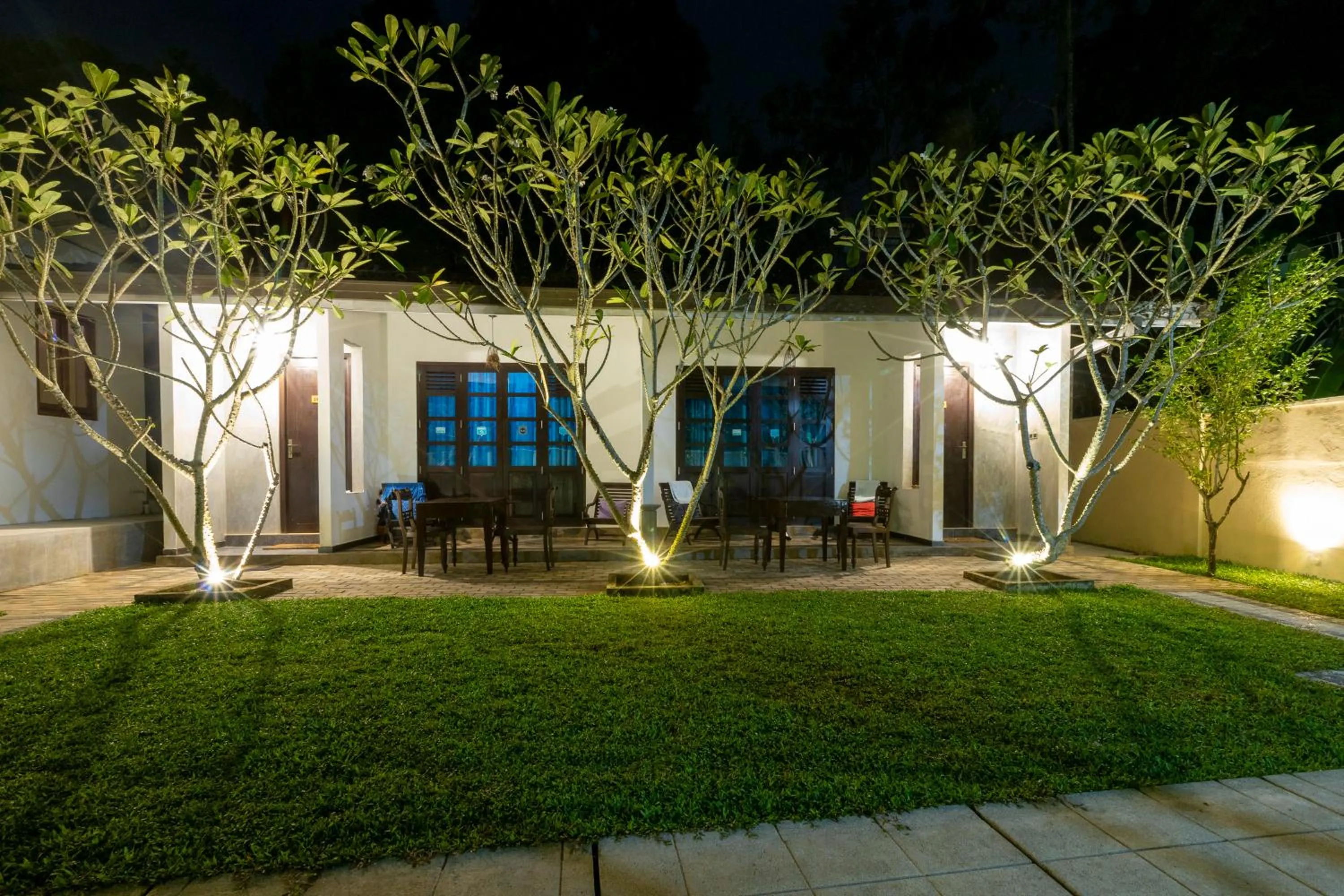 Night in Coastal Villa Mirissa