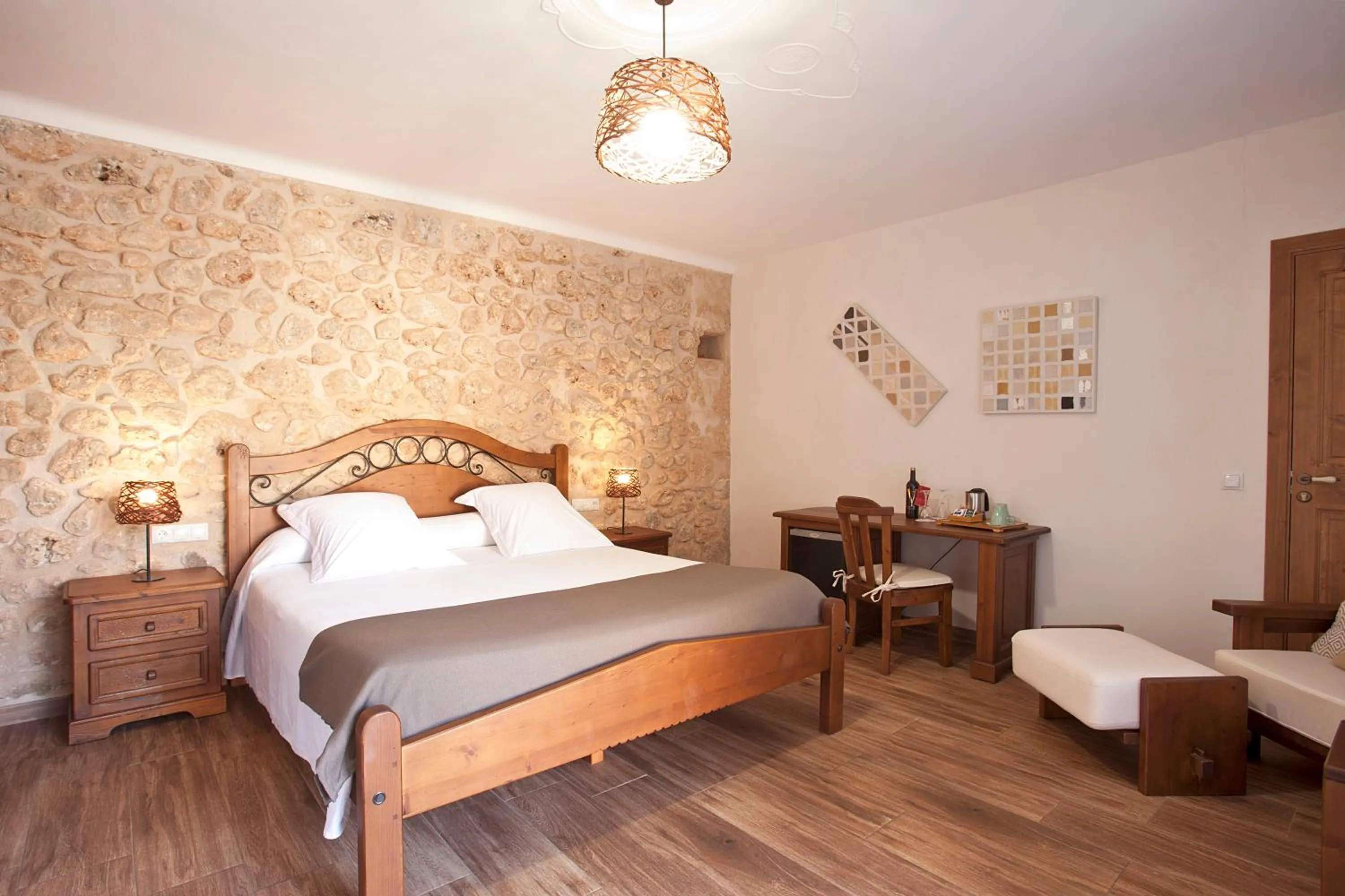 Bed in Agroturismo Es Quatre Cantons