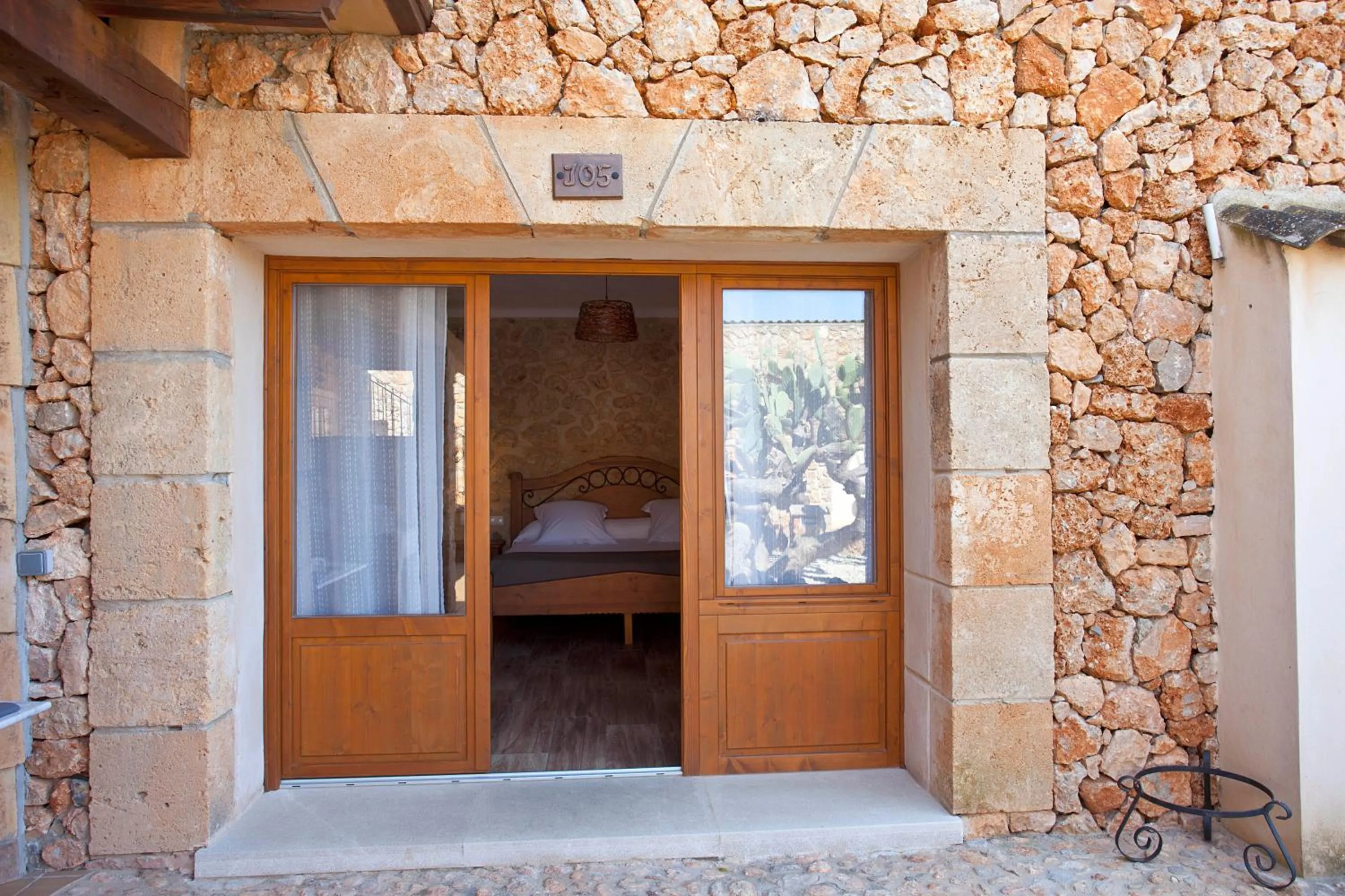 Facade/entrance in Agroturismo Es Quatre Cantons