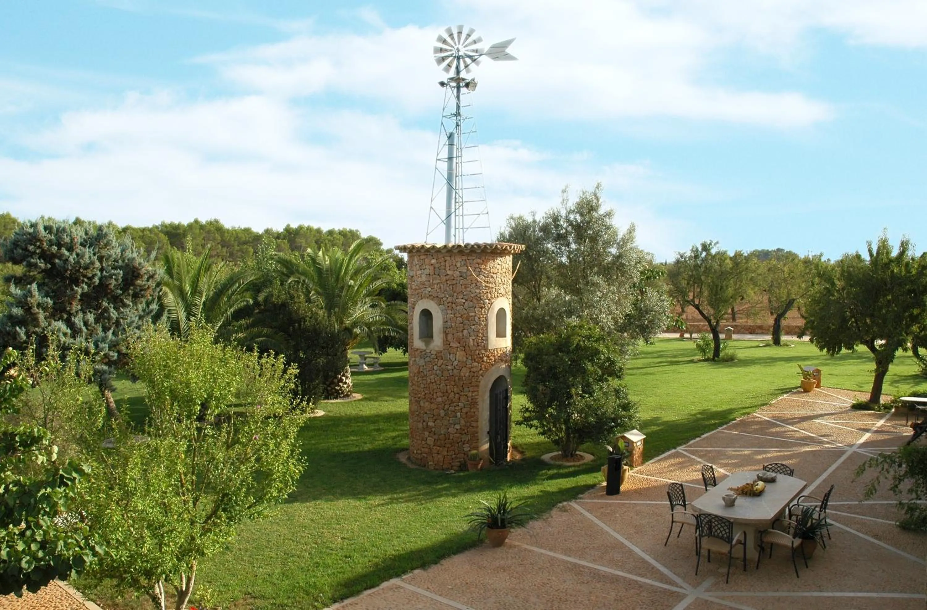 Garden in Agroturismo Es Quatre Cantons