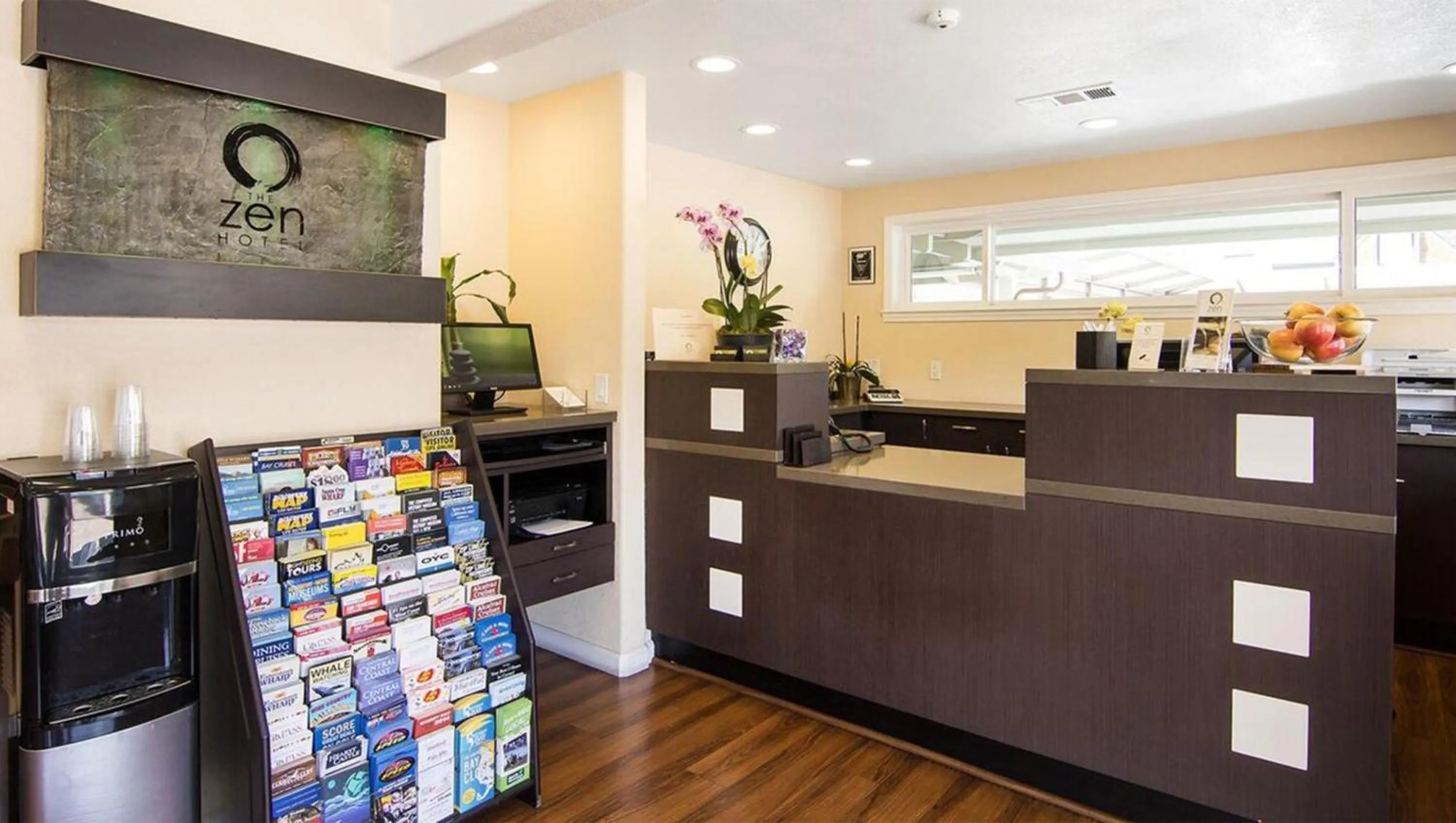 Lobby or reception in The Zen Hotel Palo Alto