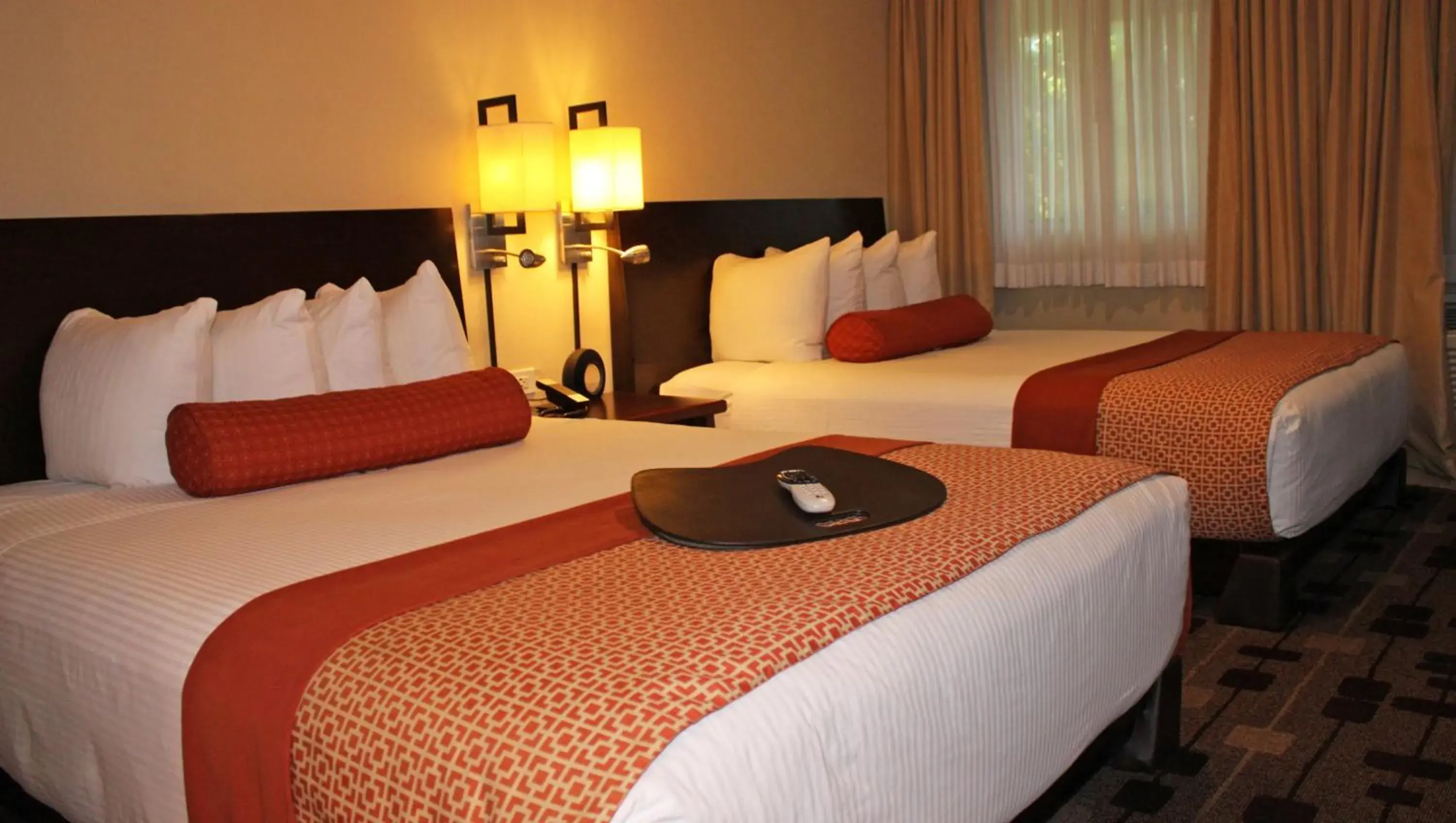 Two-Bedroom Suite in The Zen Hotel Palo Alto Two-Bedroom Suite in The Zen Hotel Palo Alto