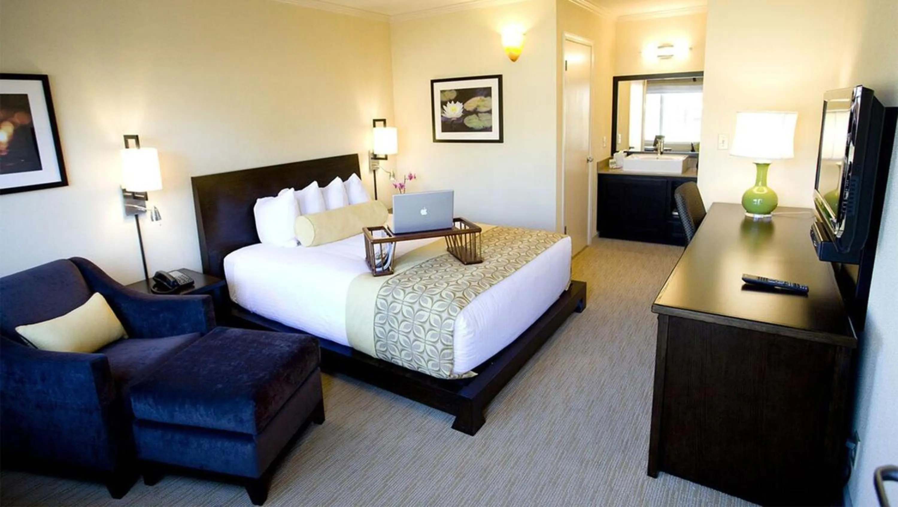 Bedroom, Bed in The Zen Hotel Palo Alto