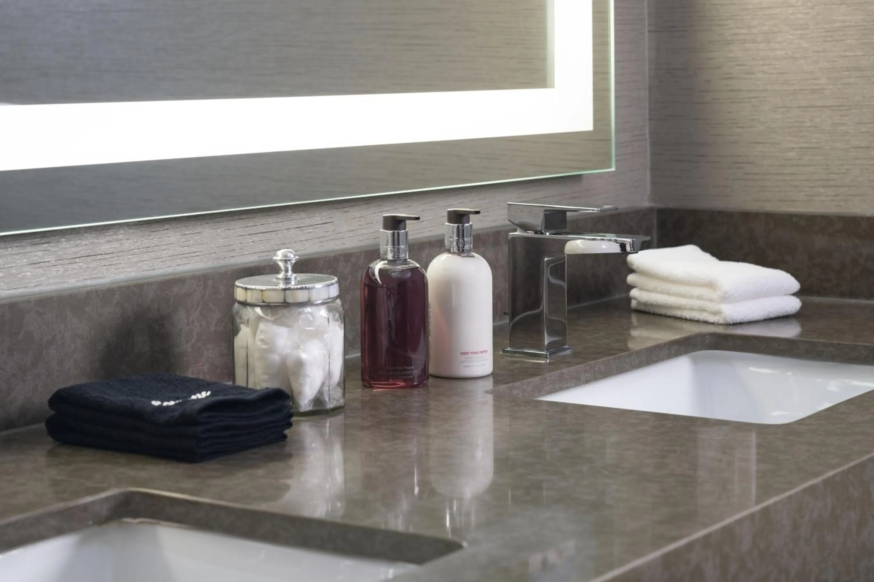 Bathroom in Napa Valley Marriott Hotel & Spa